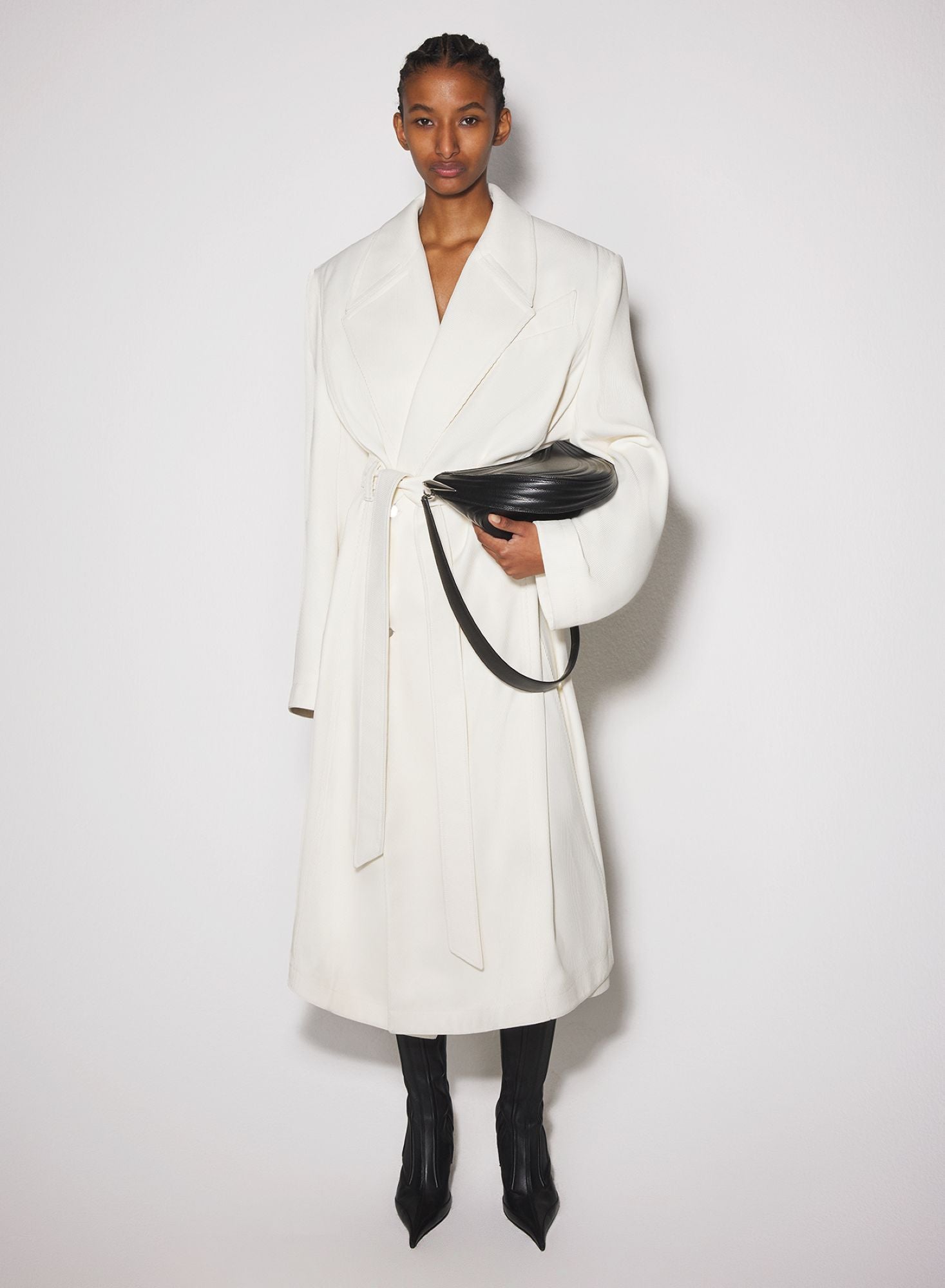 OFF-WHITE RIBBED BELTED COAT