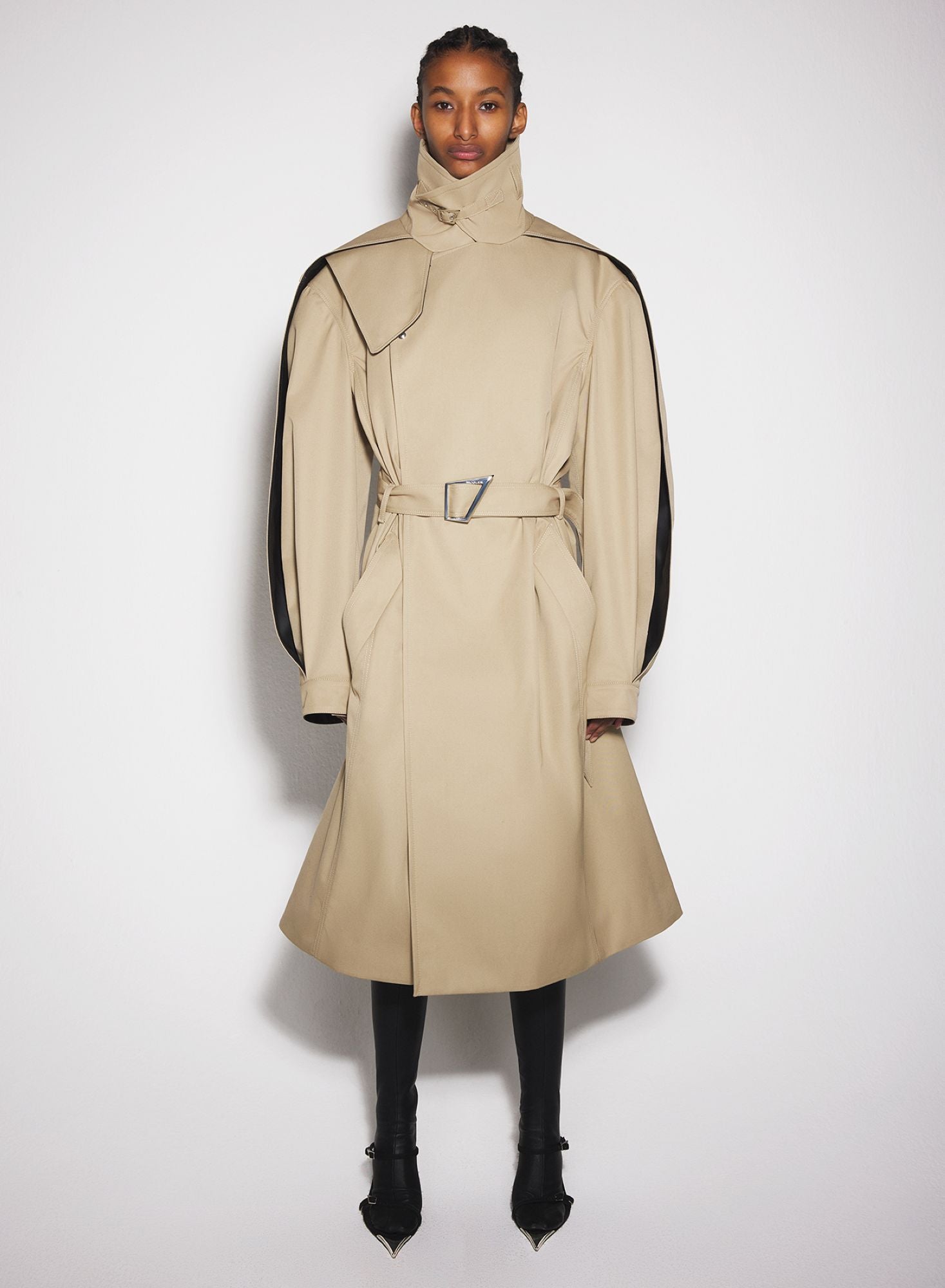 BEIGE BELTED TRENCHCOAT