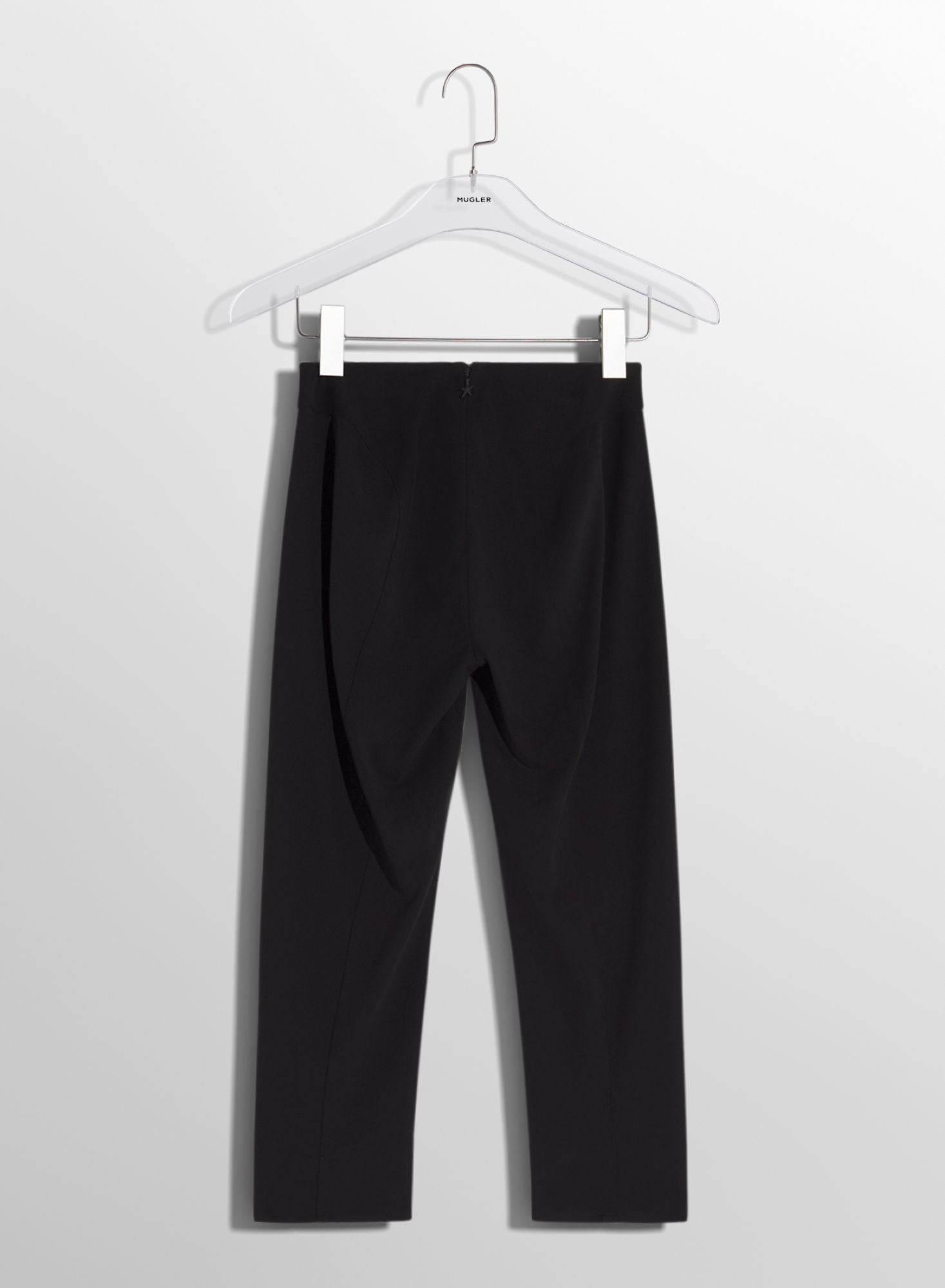 BLACK CAPRI M PANTS
