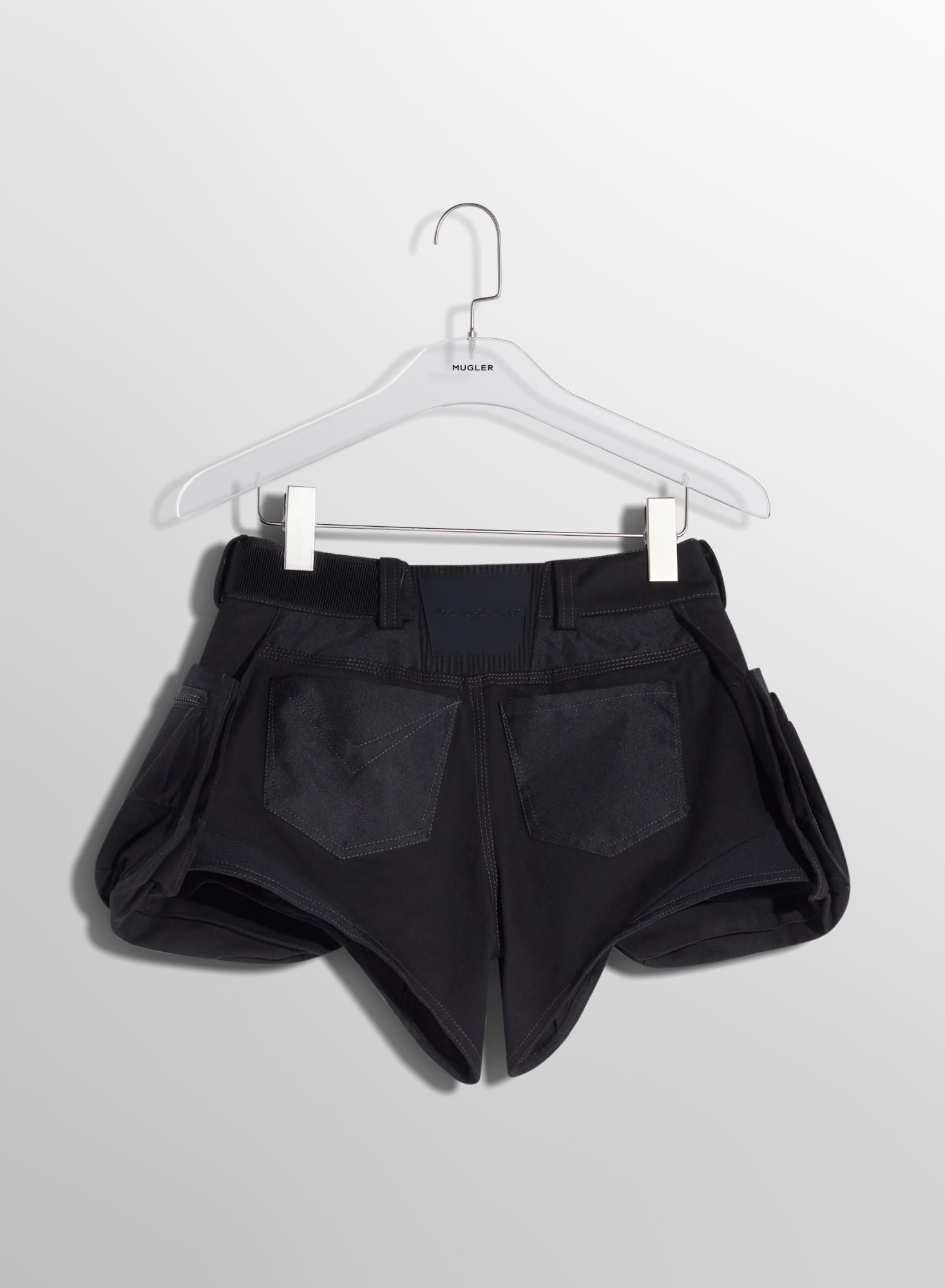 BLACK TECHNICAL FABRIC CARGO SHORTS