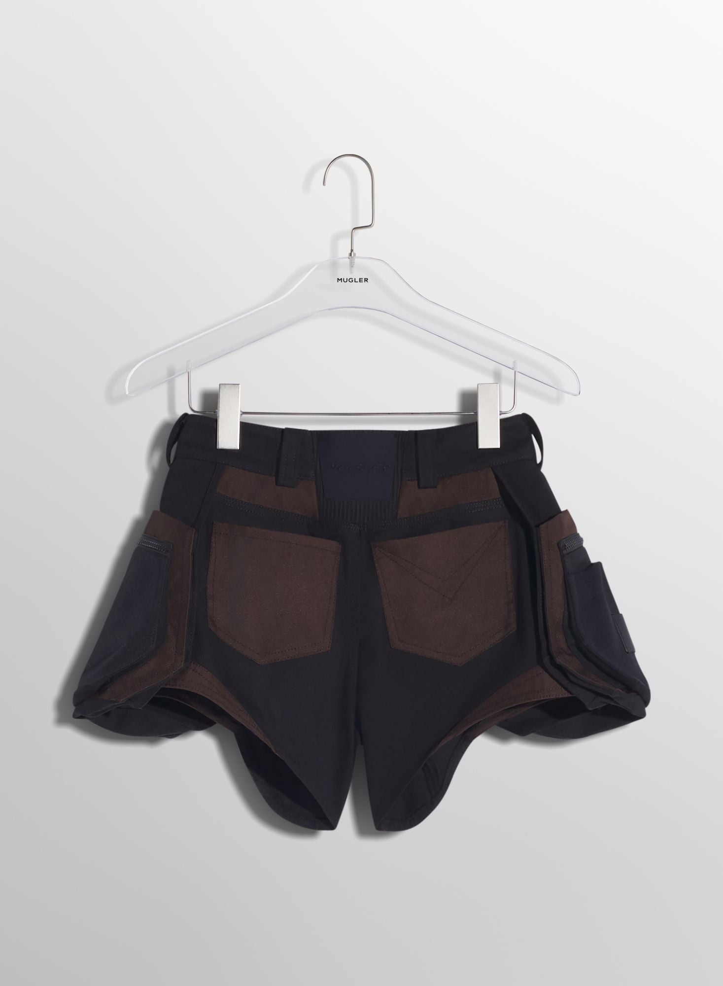 BLACK TECHNICAL FABRIC CARGO SHORTS
