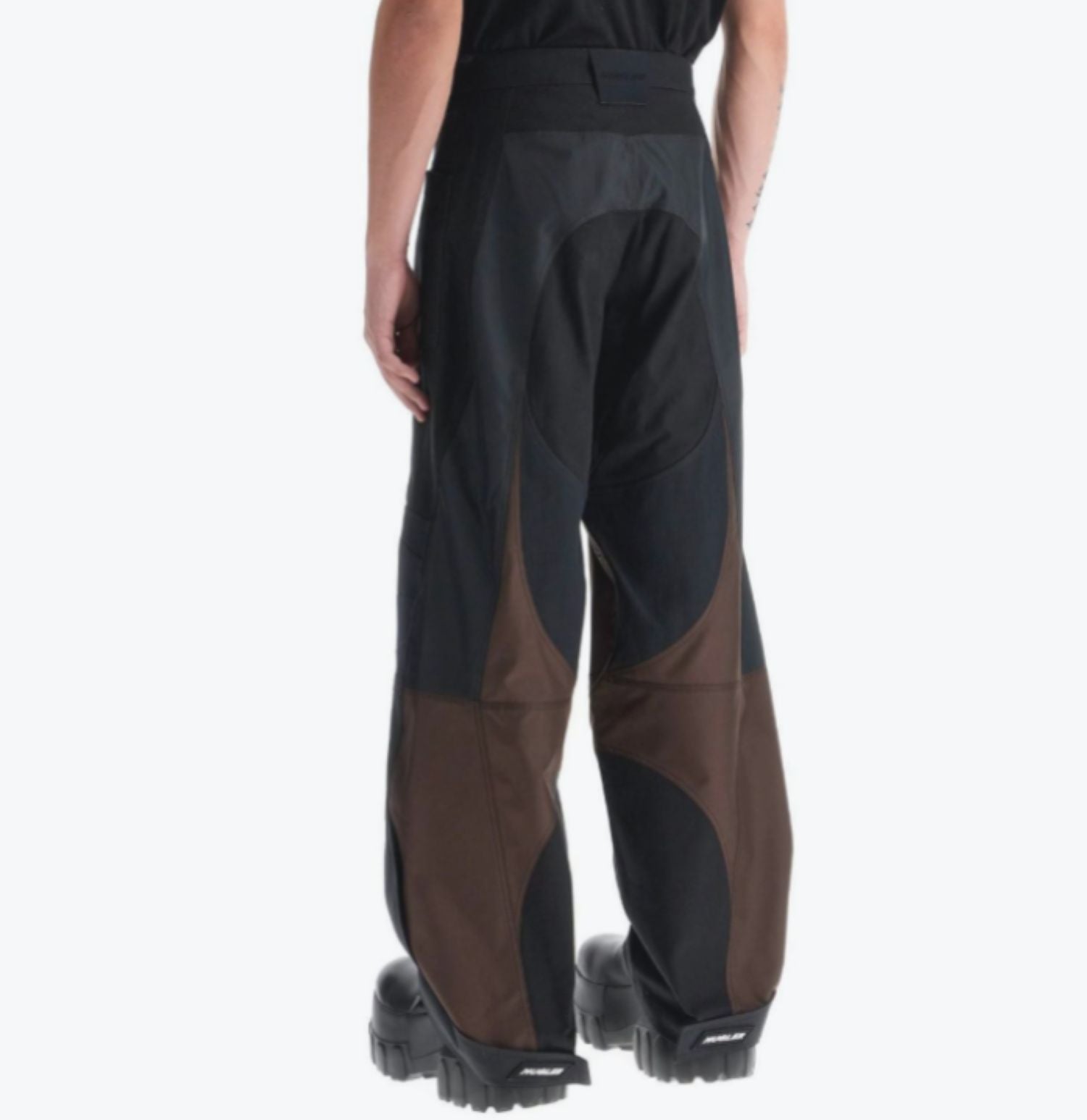 BLACK TECHNICAL FABRIC CARGO PANTS