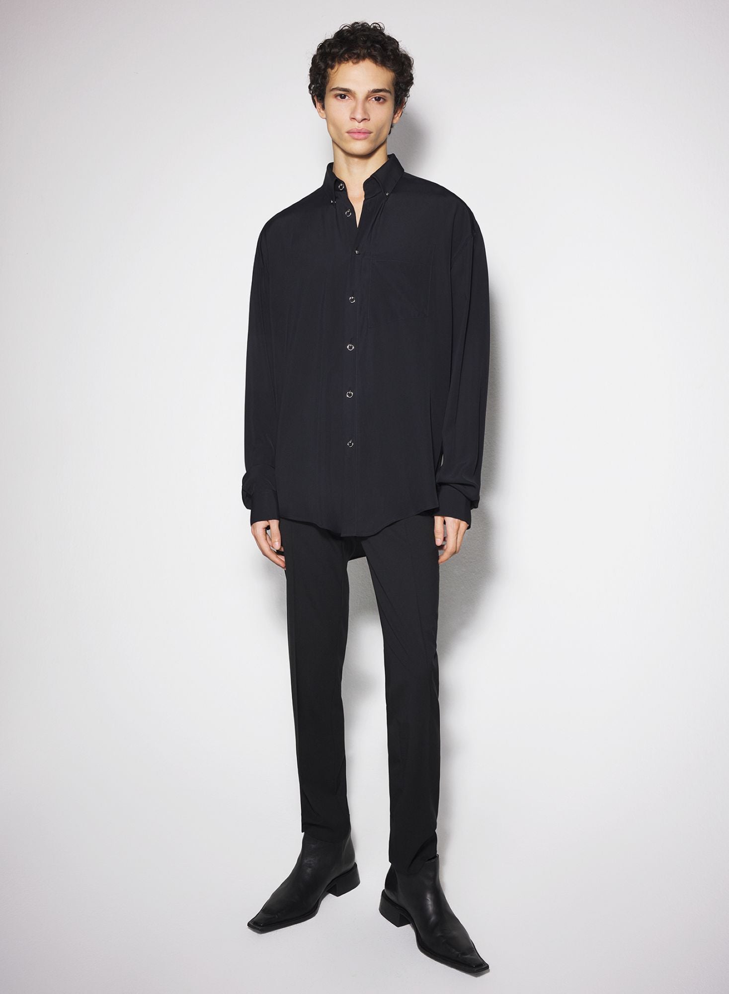 BLACK FLUID PIERCING SHIRT