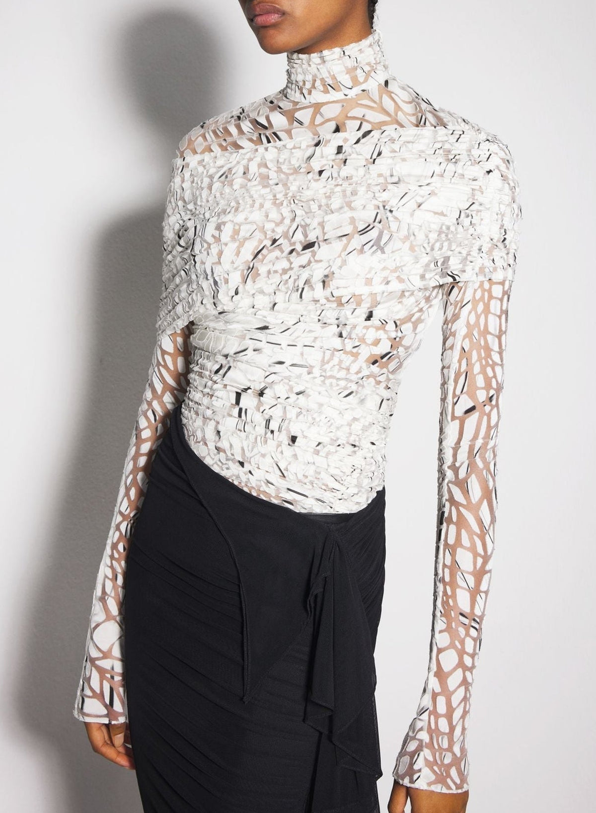 NUDE 01 TILES PRINT // off-white dévoré velvet ruched top