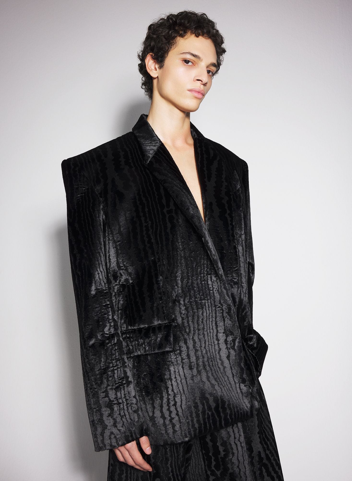 BLACK MOIRÉ VELVET JACKET