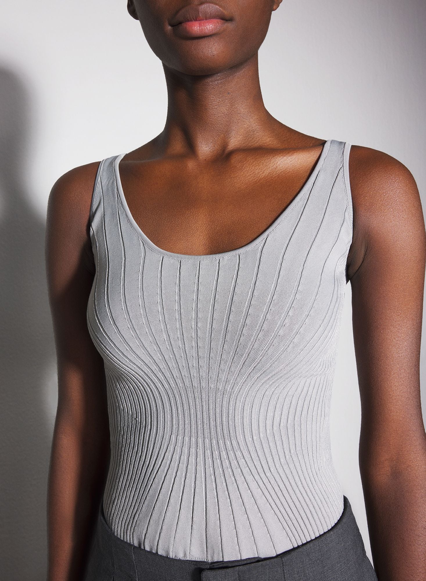 WHITE FITTED KNIT TANK TOP