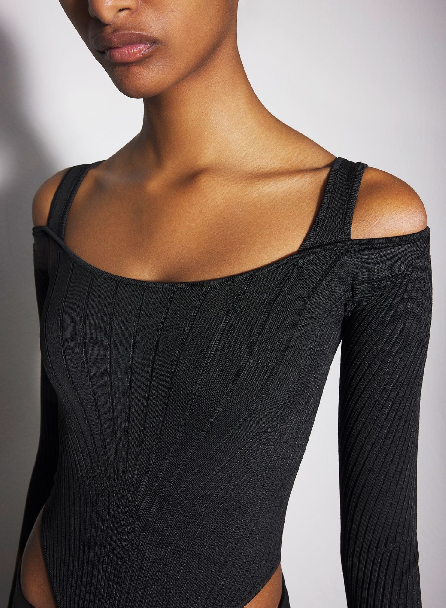 WHITE FITTED KNIT BODYSUIT