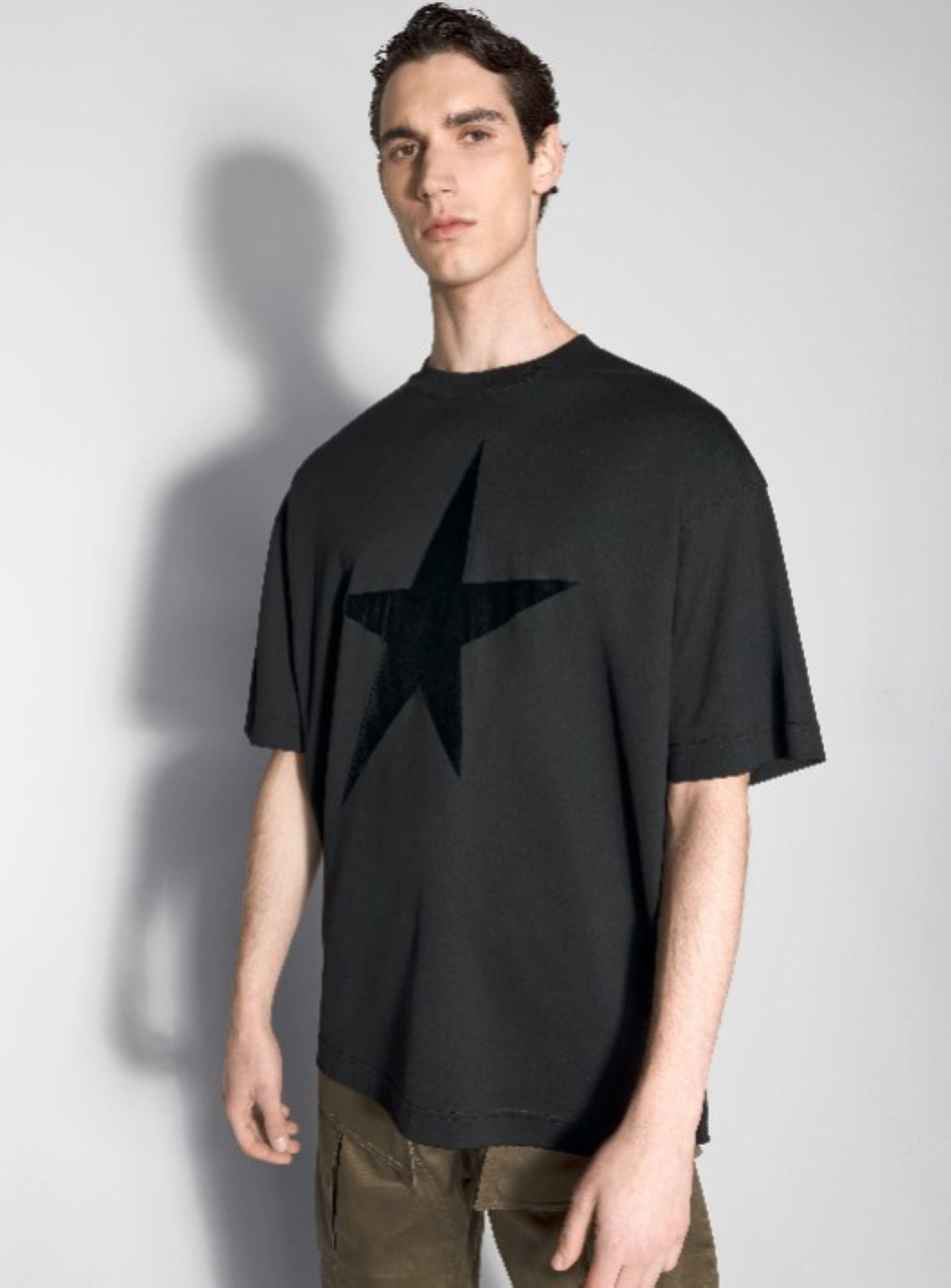 BLACK STAR VELVET T-SHIRT