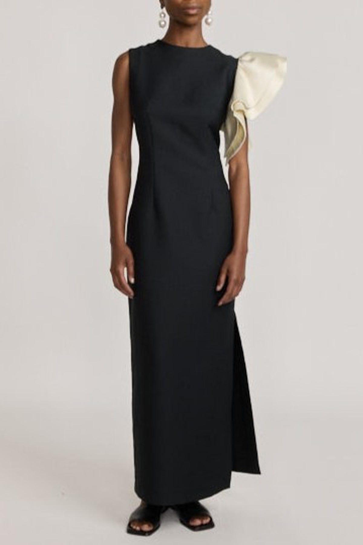 Robe longue Franz avec un volant - Black