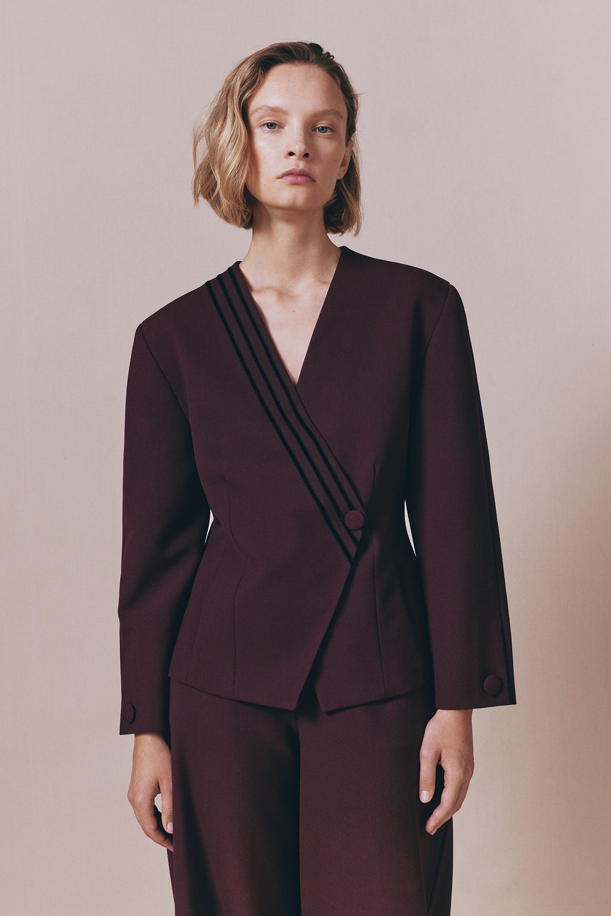 Veste croisée Aloise avec rubans en velours - Burgundy
