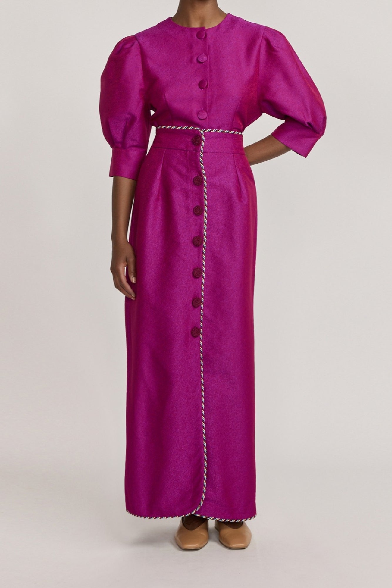 FUCHSIA IVAN CREPE jupe midi boutonnée sur le devant avec bordure tressée