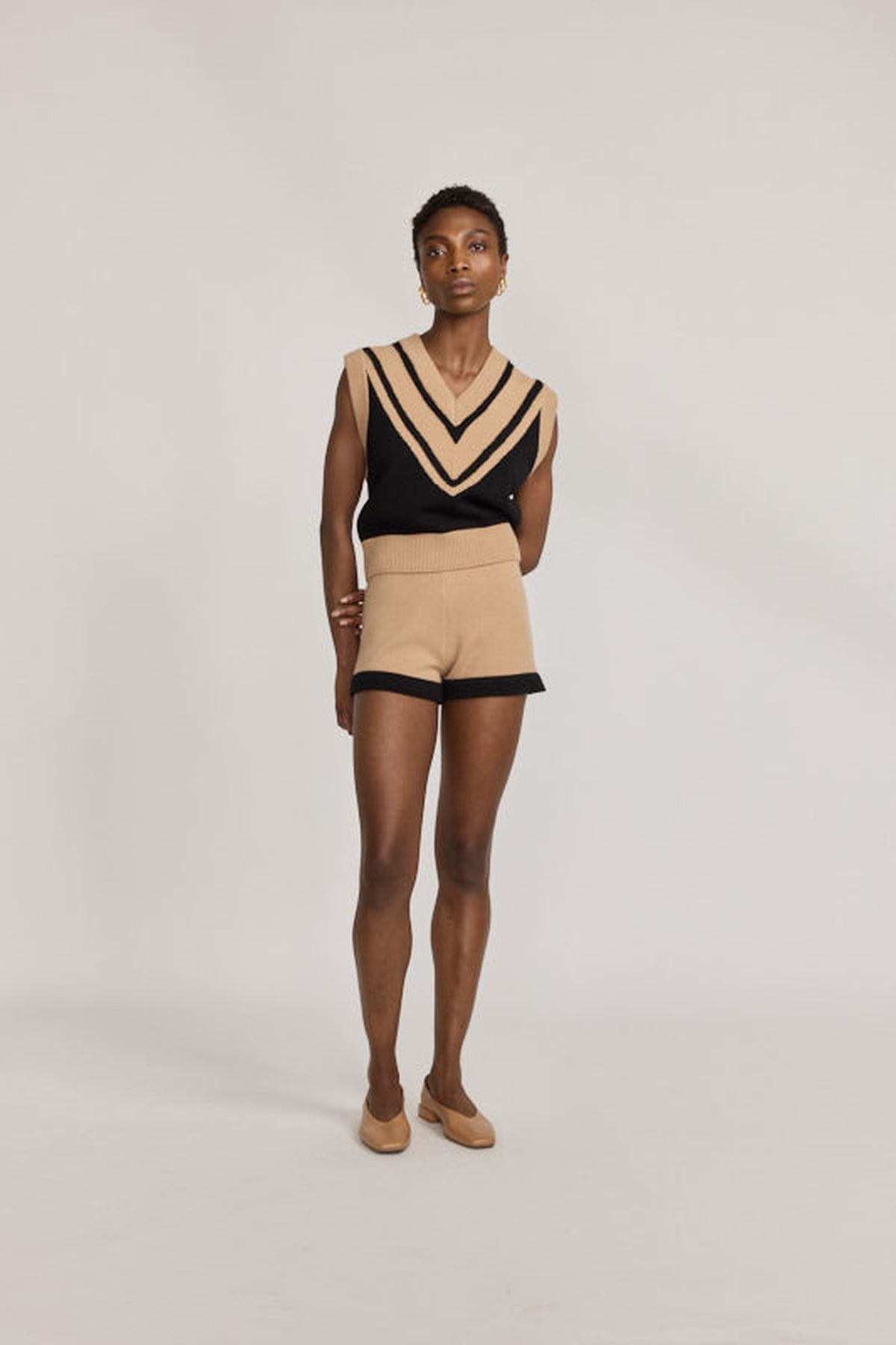 Pull Thilo sans manche en laine - Beige & Black