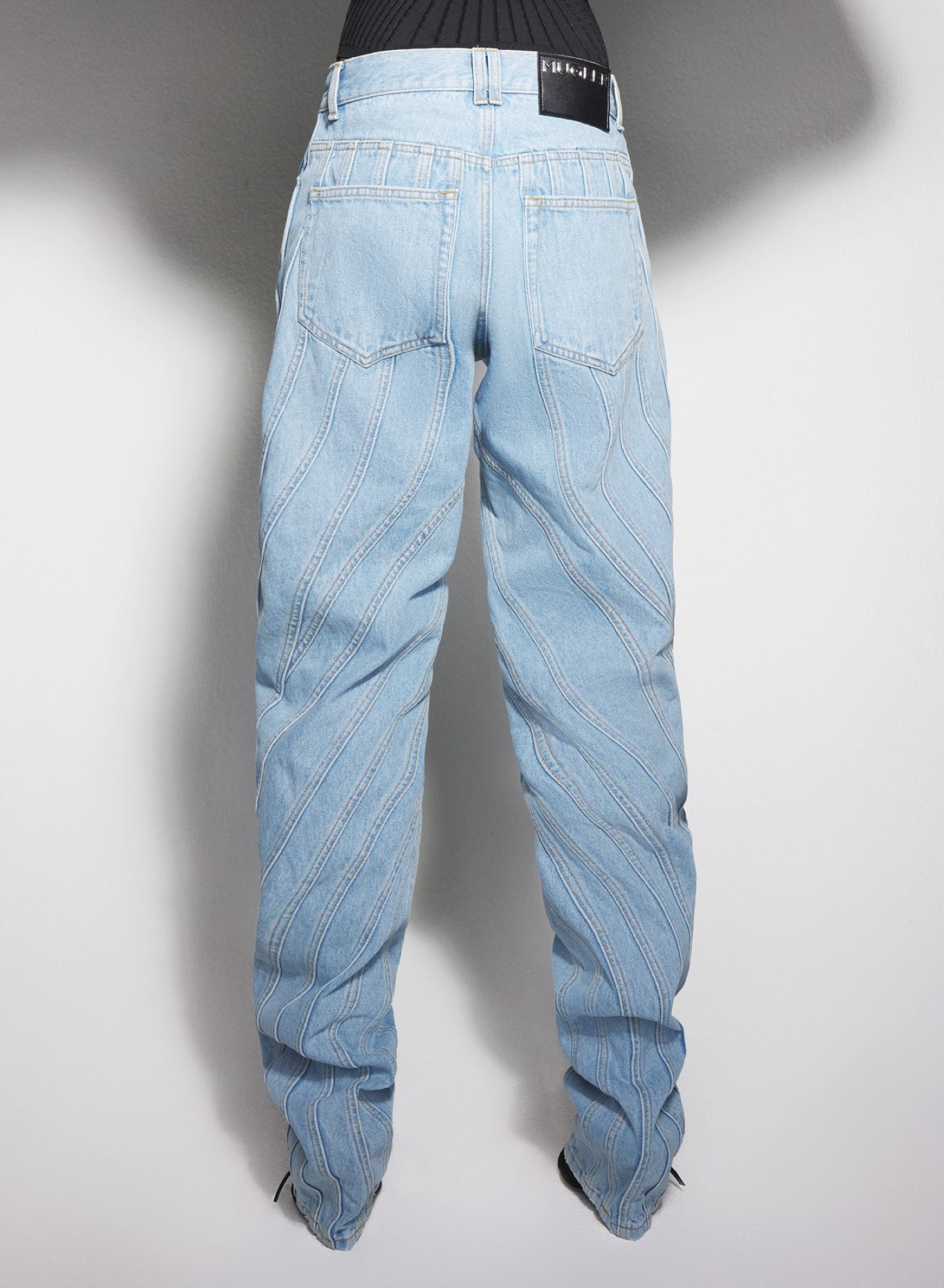 BLUE SPIRAL BAGGY JEANS