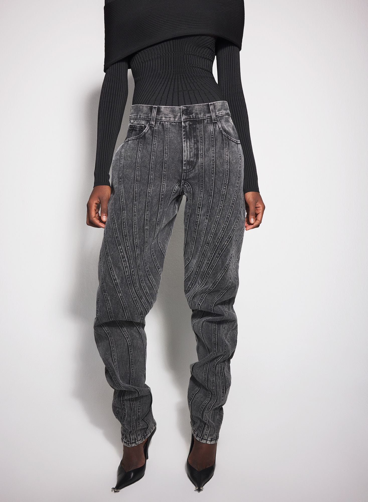 BLUE SPIRAL BAGGY JEANS