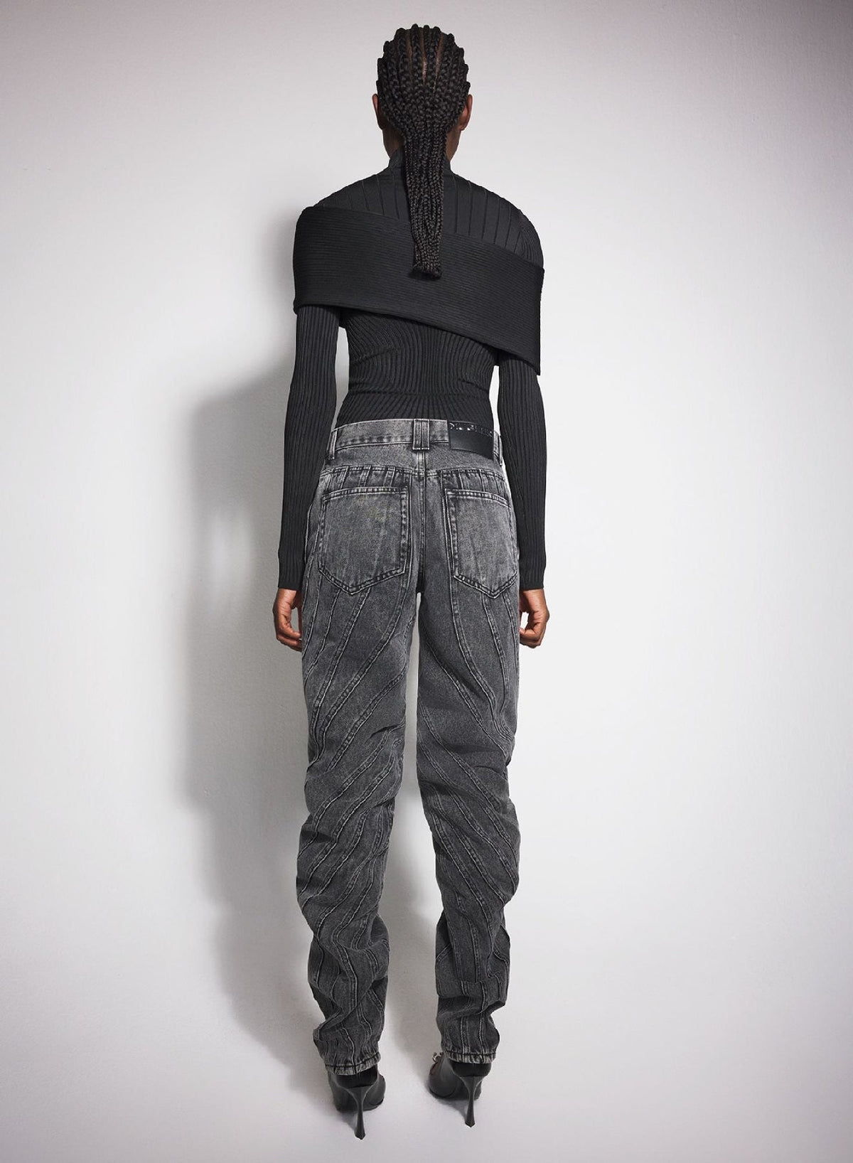 WASHED BLACK // black spiral baggy jeans