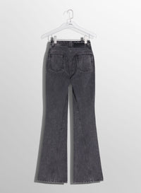 BLUE FLARED JEANS