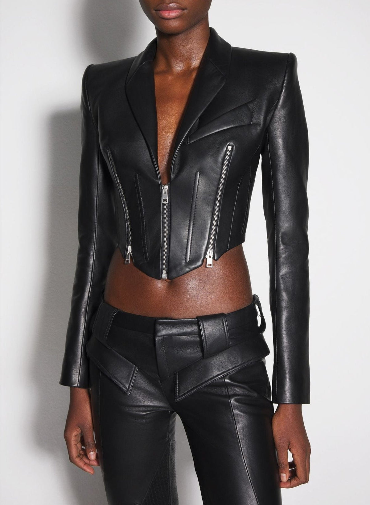 BLACK // black zipped leather jacket