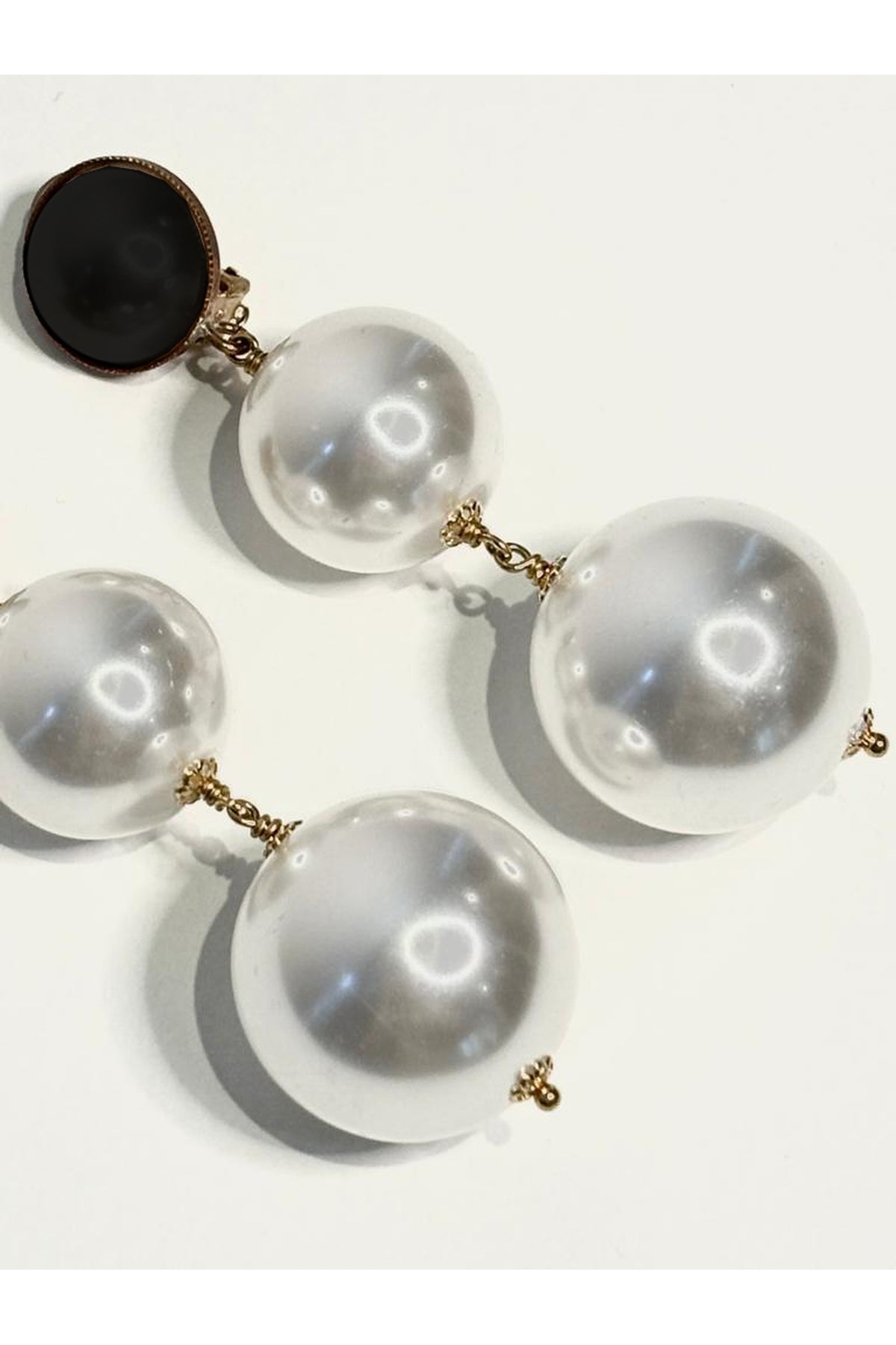 Boucle d'oreille Sonia en laiton avec pierre fine - Black & White
