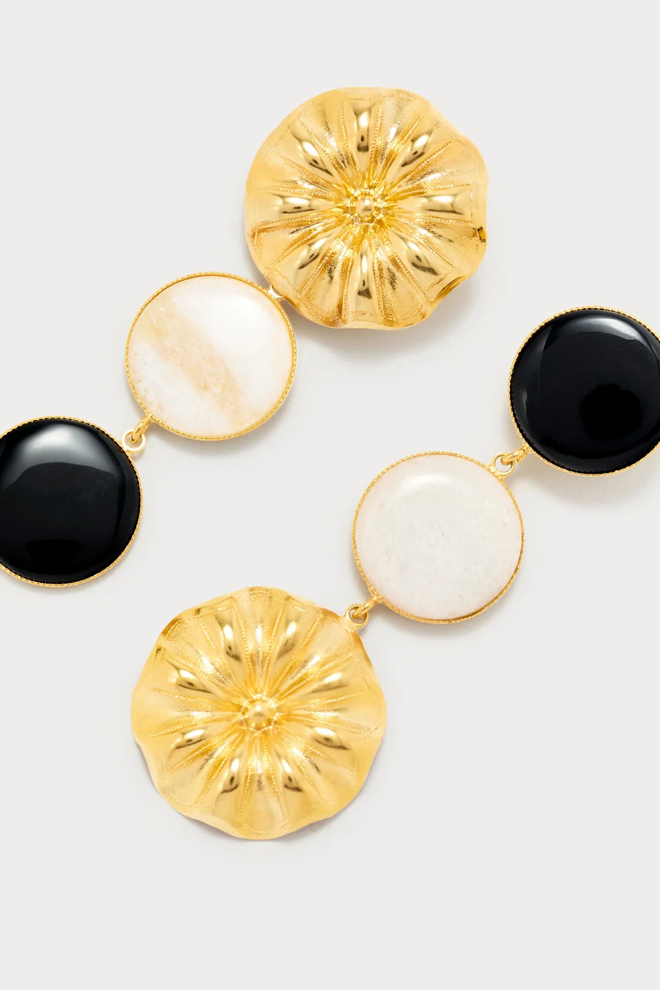 BLACK & WHITE // SONIA DAISY DOUBLE STONE