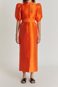 ORANGE AMOAKO-DRESS LONG SMART robe longue en satin à manches bouffantes