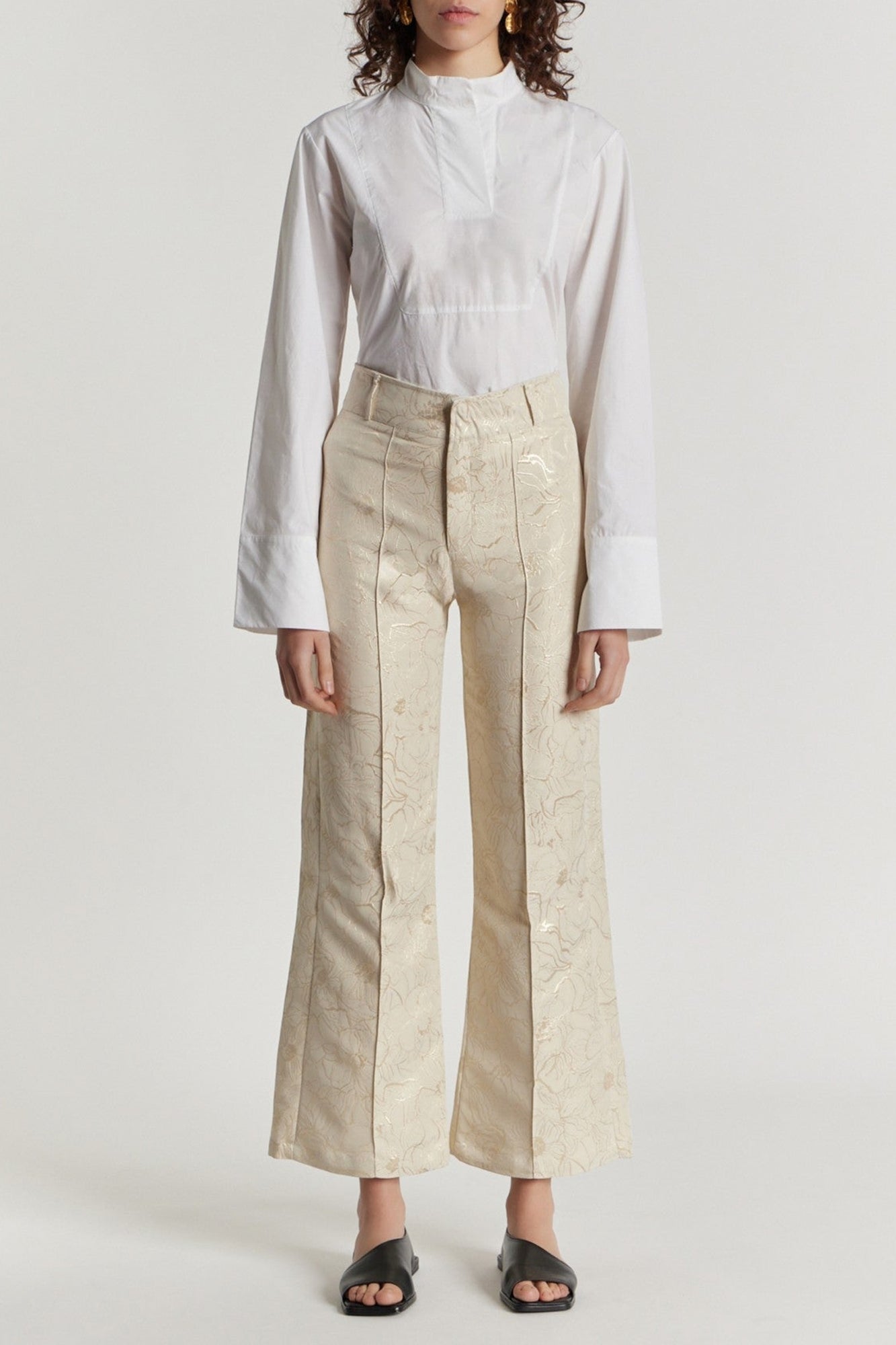 ECRU & GOLD YOSHI SMART ROSE JACQUARD pantalon évasé en satin