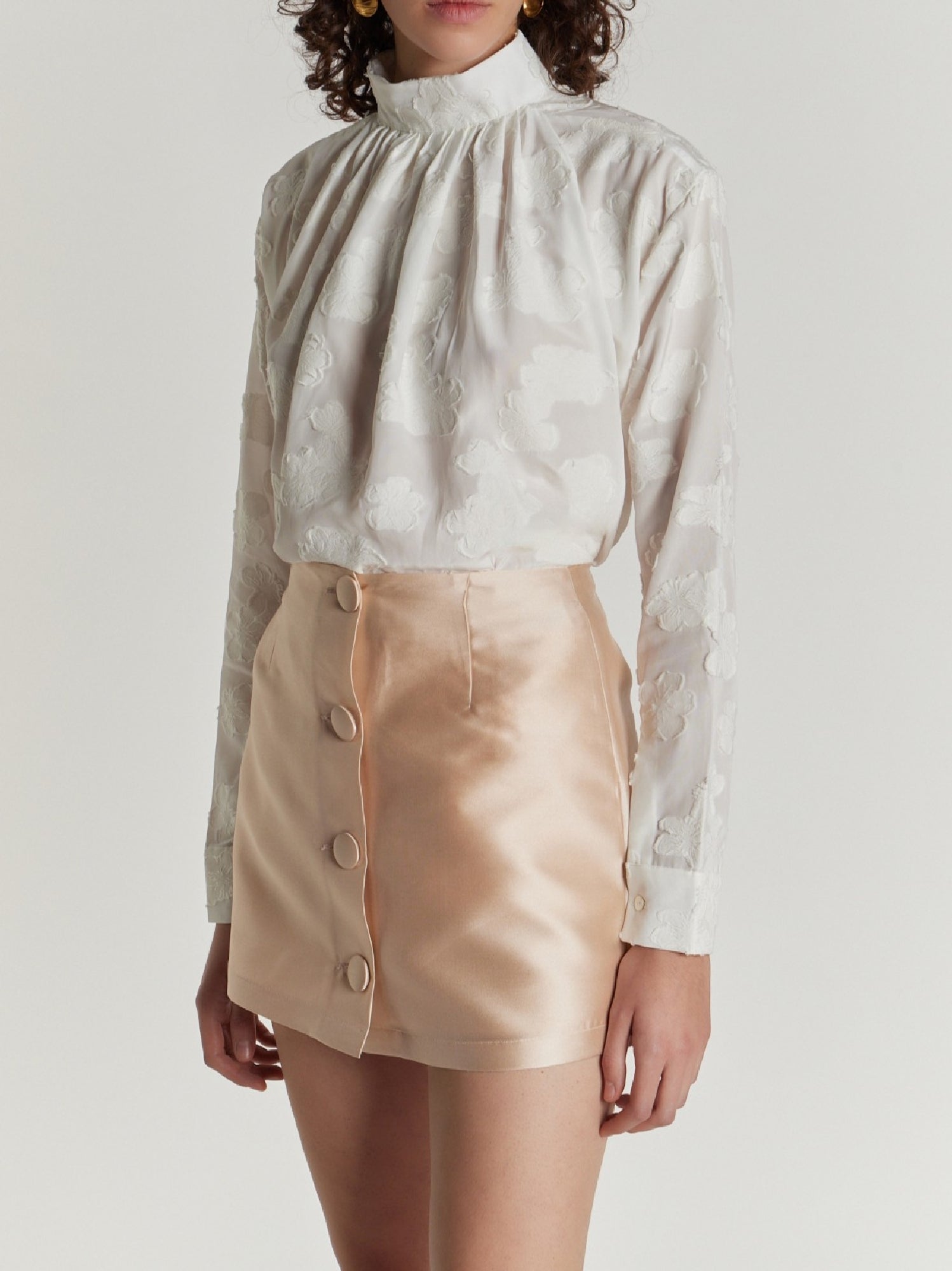 NUDE LUCIO SMART mini-jupe en satin avec boutons