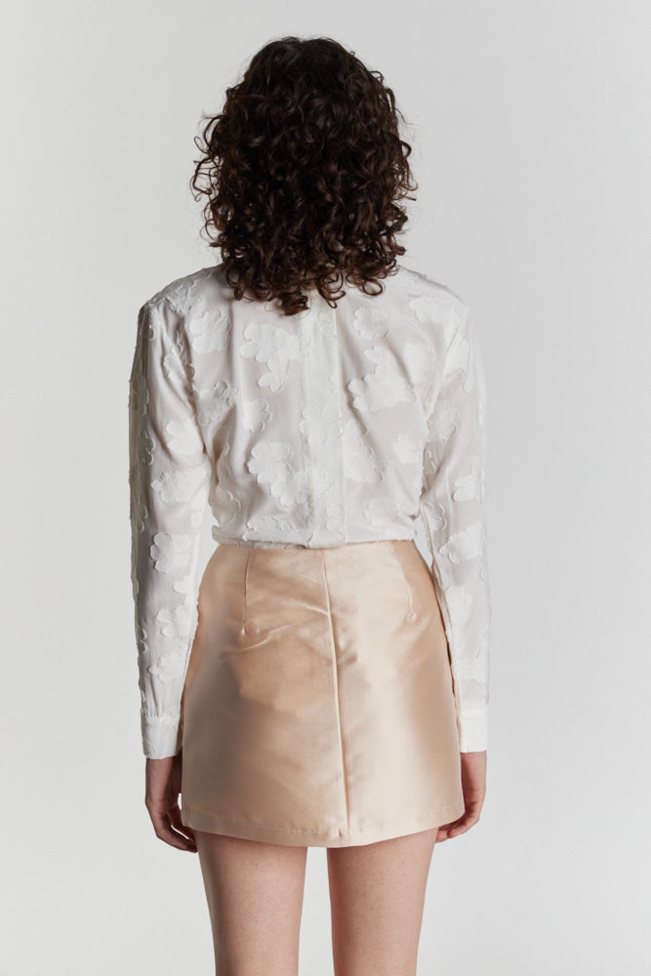 NUDE LUCIO SMART mini-jupe en satin avec boutons