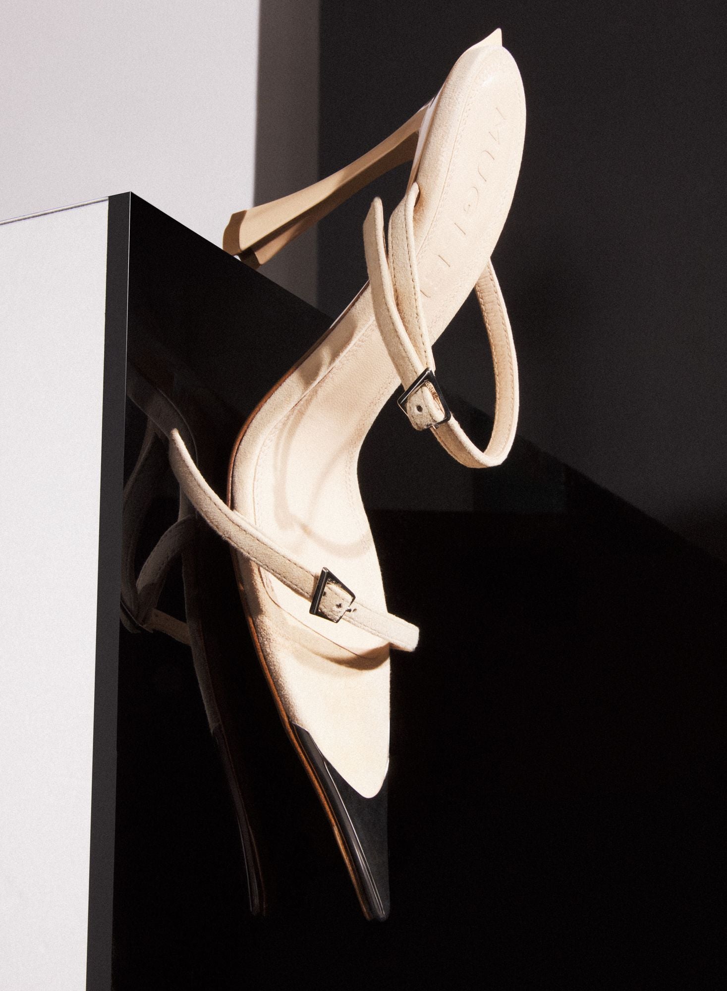 BLACK SUEDE FANG 95 SANDALS