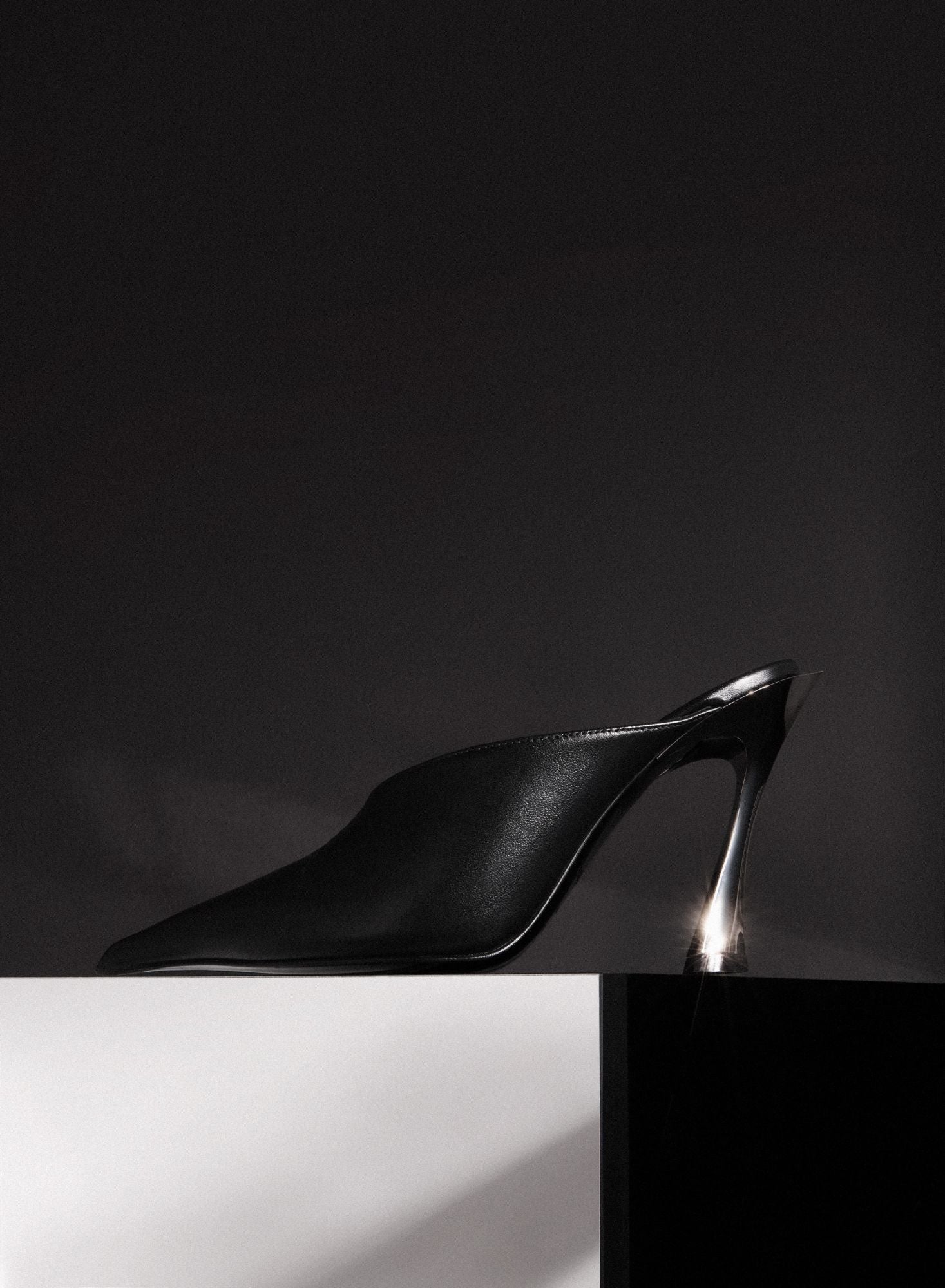 BLACK LEATHER FANG 95 MULES