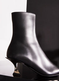 BLACK LEATHER FANG 55 ANKLE BOOTS