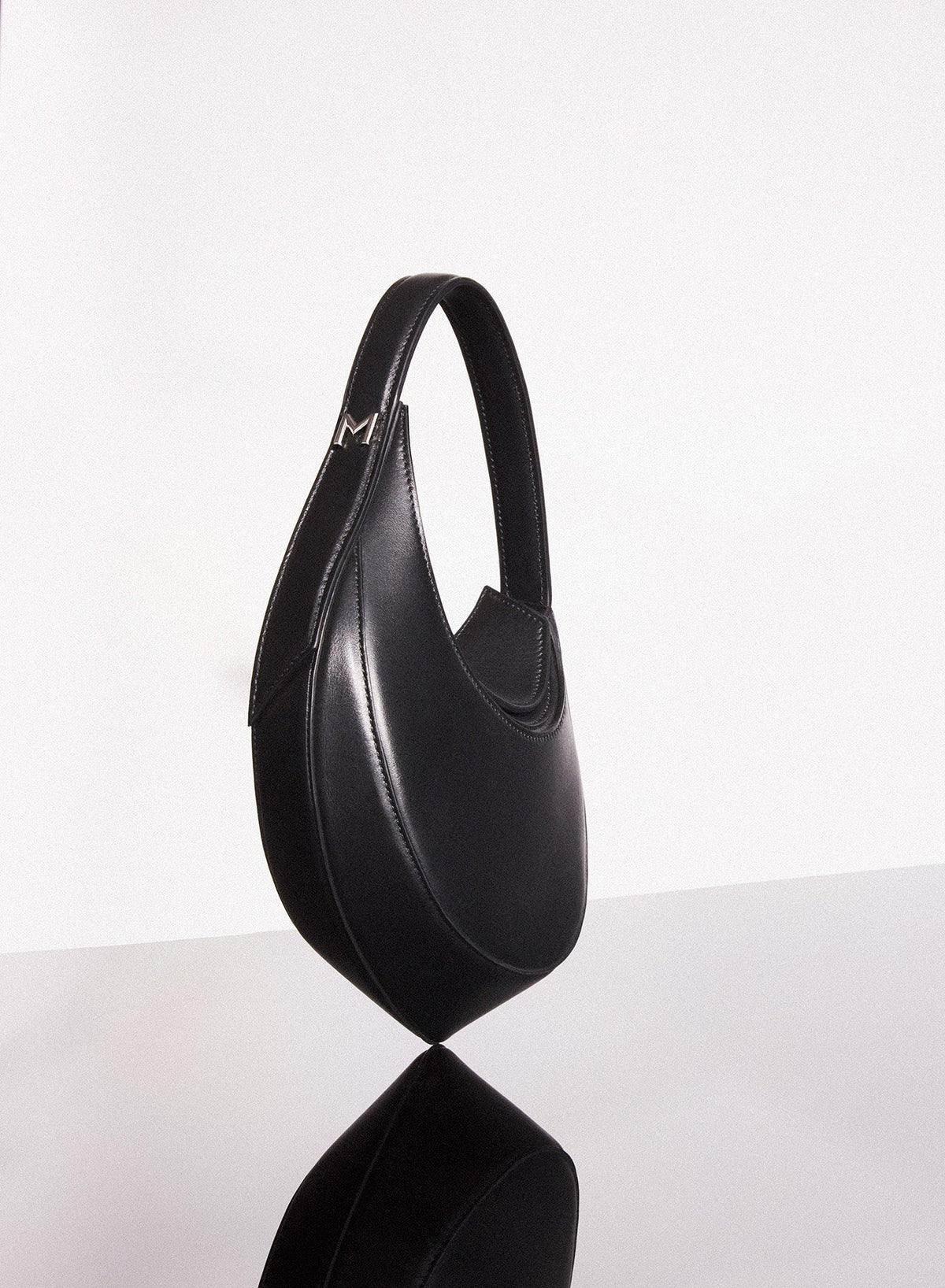 BLACK // black mini smooth spiral curve 02 -