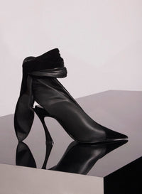 BLACK LEATHER KNOT FANG 95 MULES