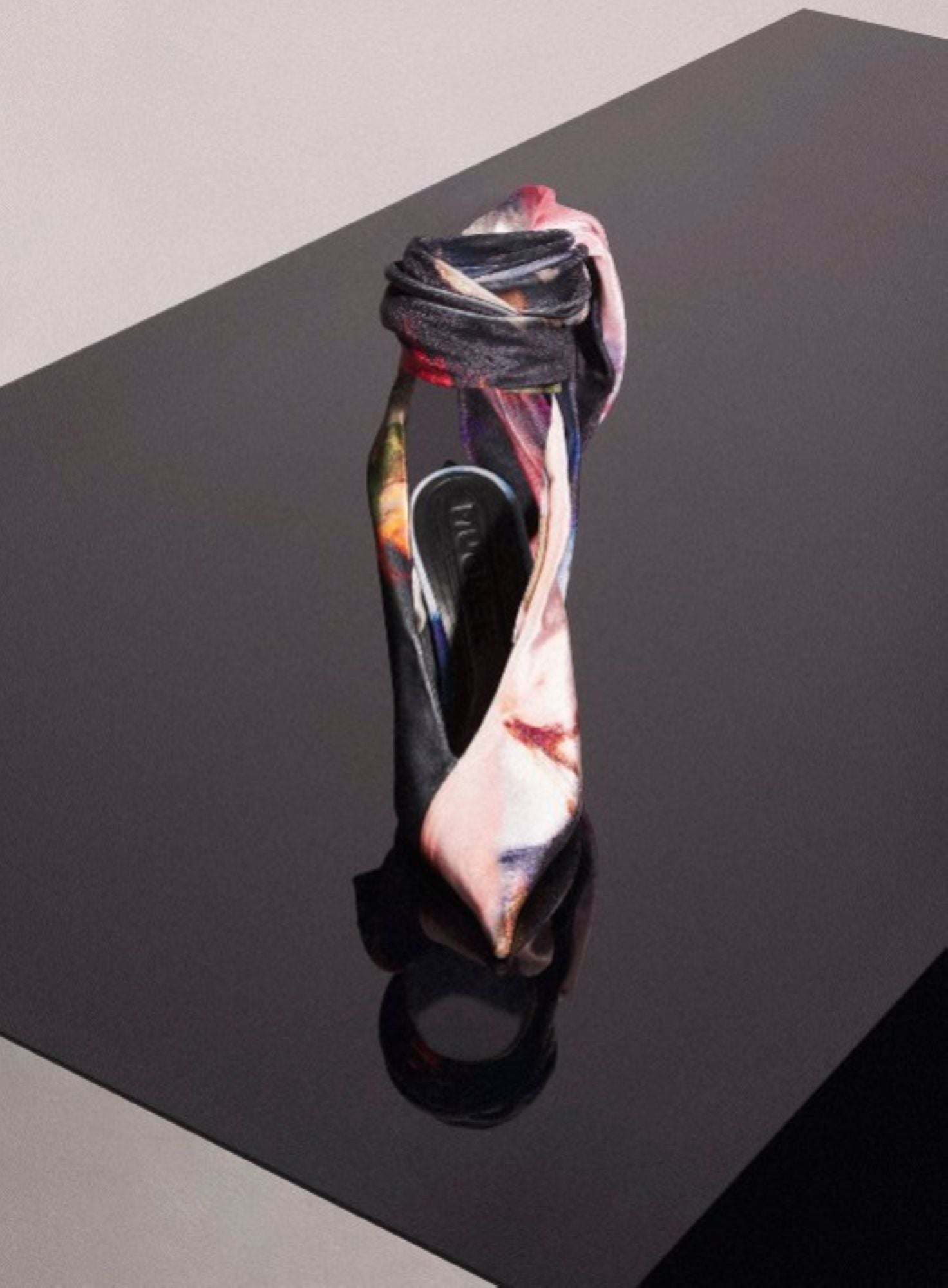 MUGLER X AMBERA WELLMANN PRINTED VELVET KNOT FANG 95 MULES