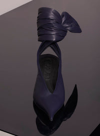 MIDNIGHT BLUE LEATHER KNOT FANG FLAT MULES