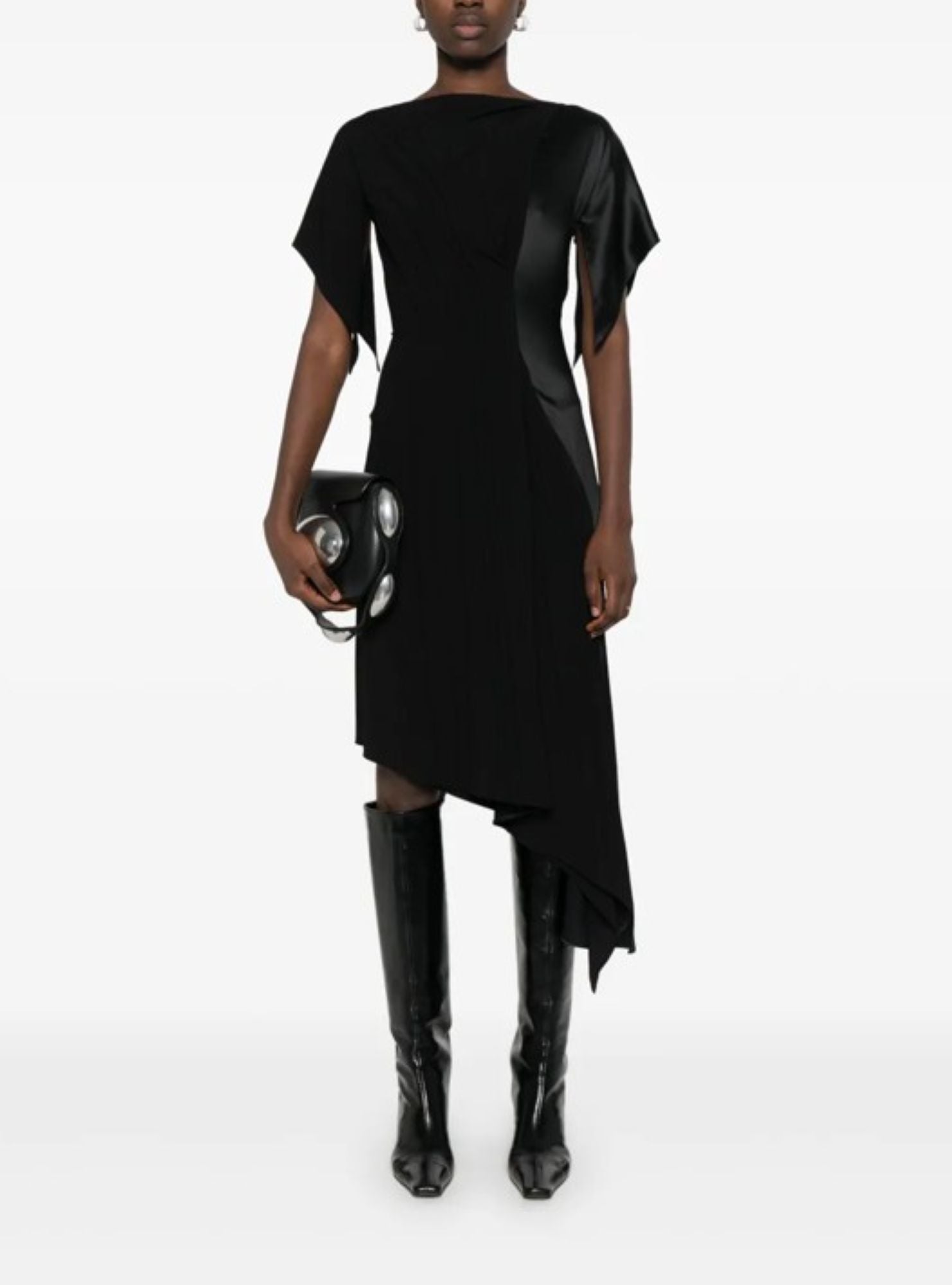 BLACK CREPE GOWN WITH METALLIC DETAIL