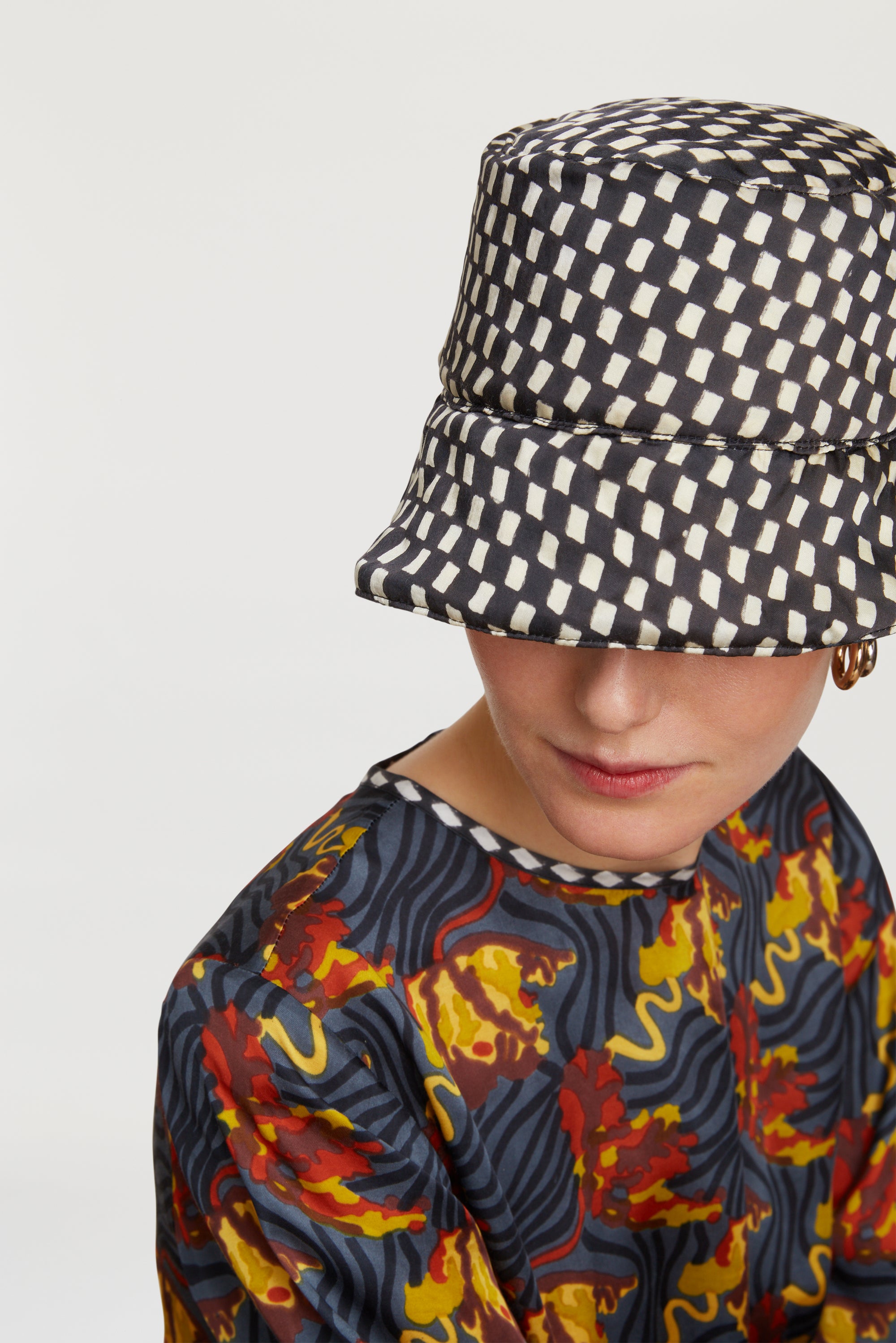 RECO PRIX : 22,5 // Bucket Hat Eve Tulip Grey Blue