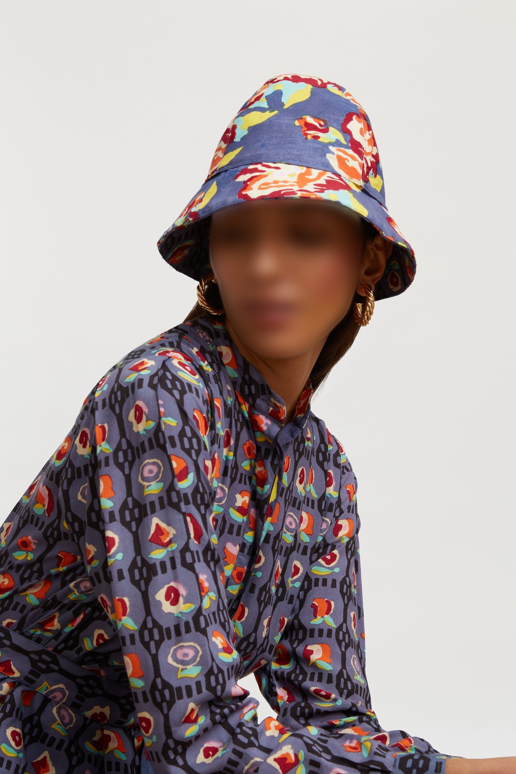 RECO PRIX : 22,5 // Horse Club Hat Kumasi Design Grey Blue