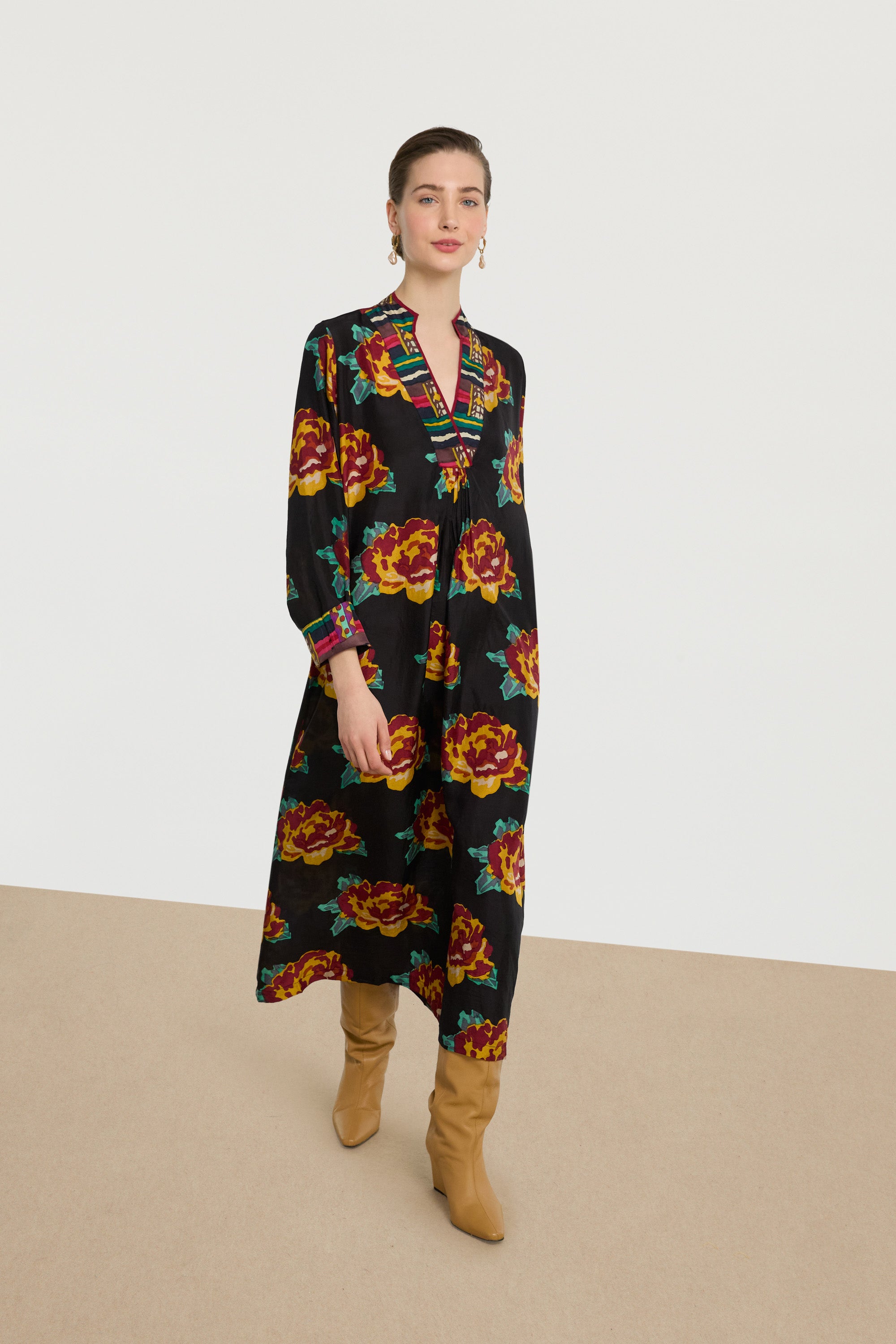 RECO PRIX : 159 // Radha Kaftan Tamale Peony Black