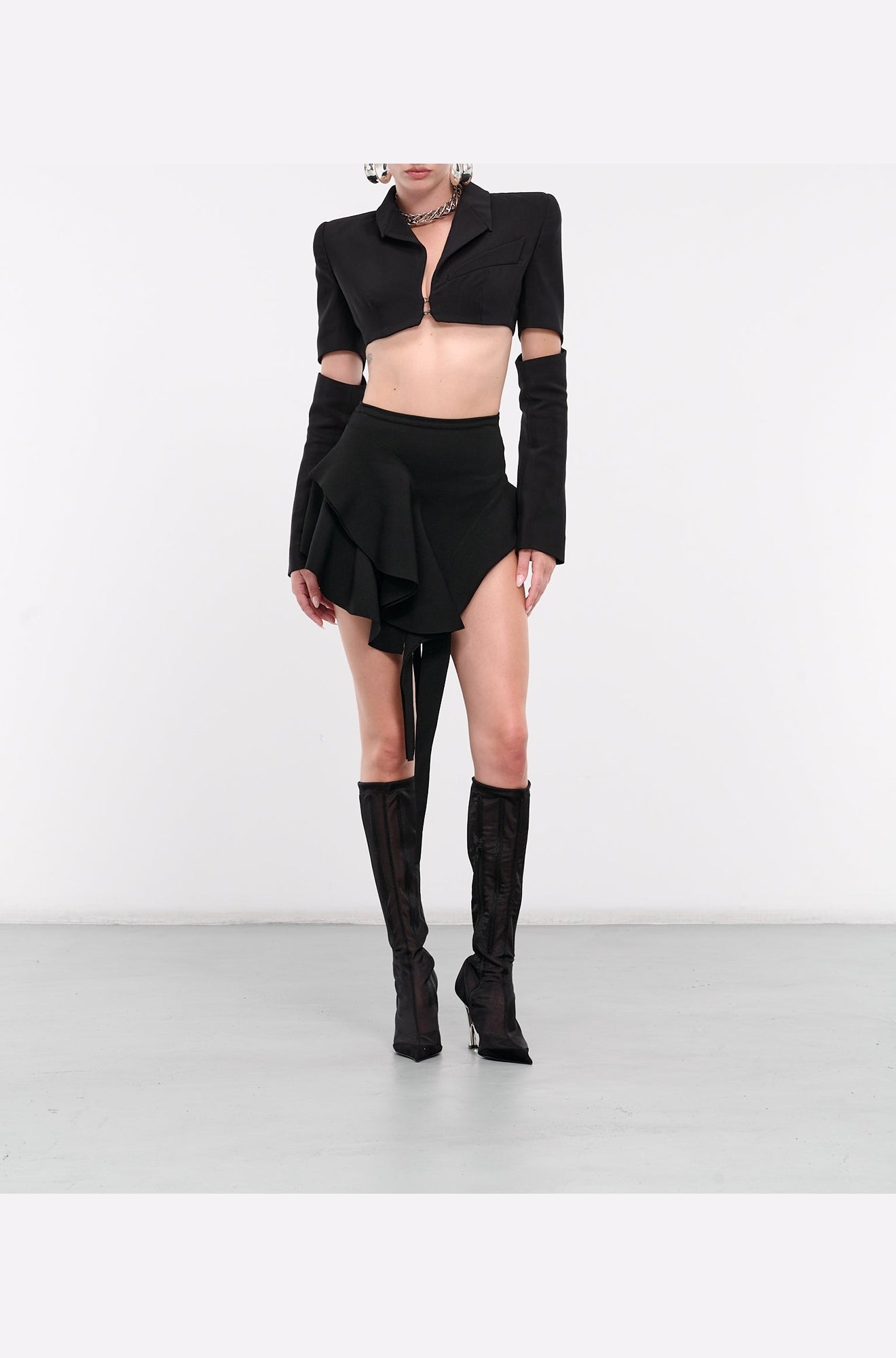 BLACK ASYMMETRIC KNITTED SKIRT