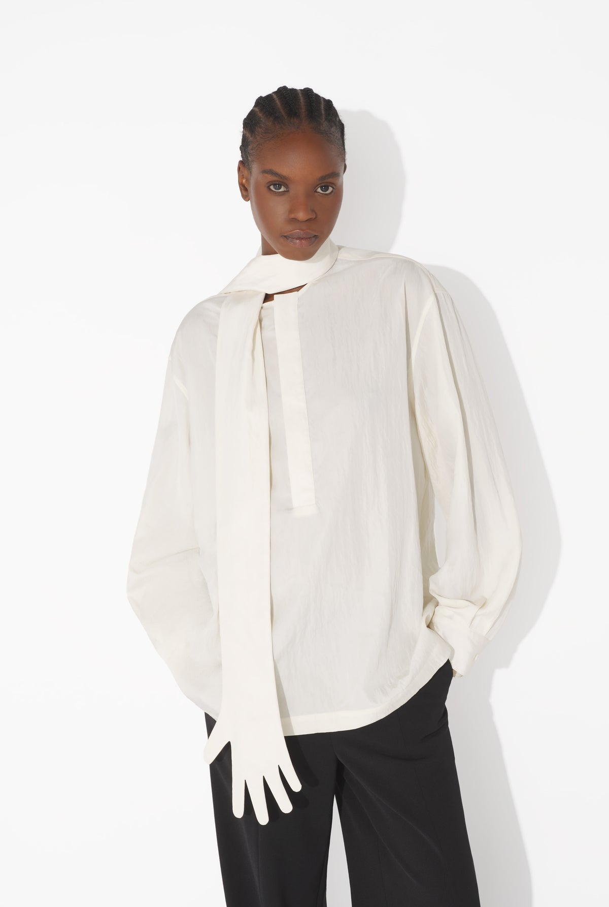 La Blouse Gantée - Ecru