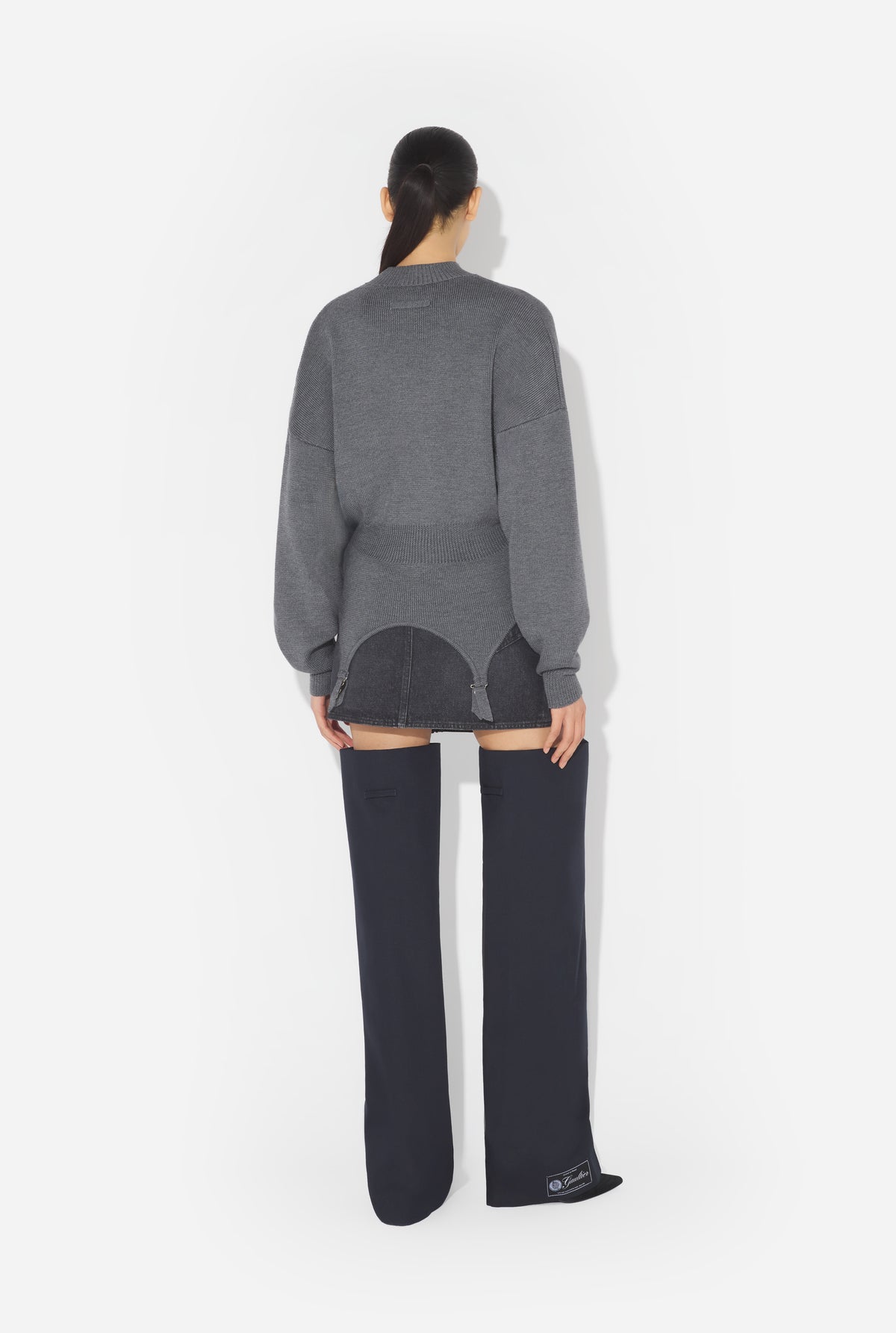 Le Pull Porte-Jarretelles - Middlegrey