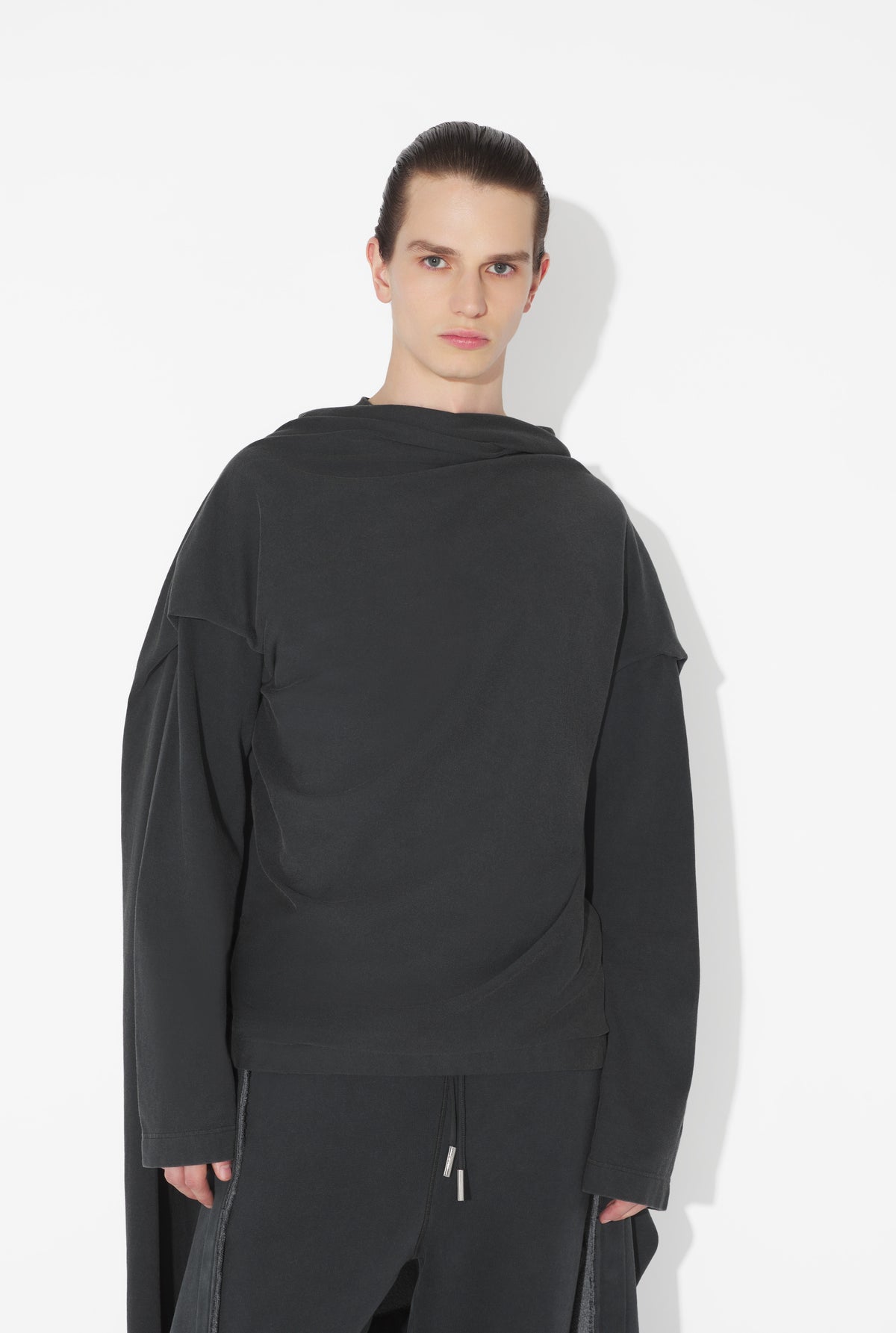 Washed Jersey Crew Neck With Scarf Printed "Jpg Laurier Stamp" Logo - Black