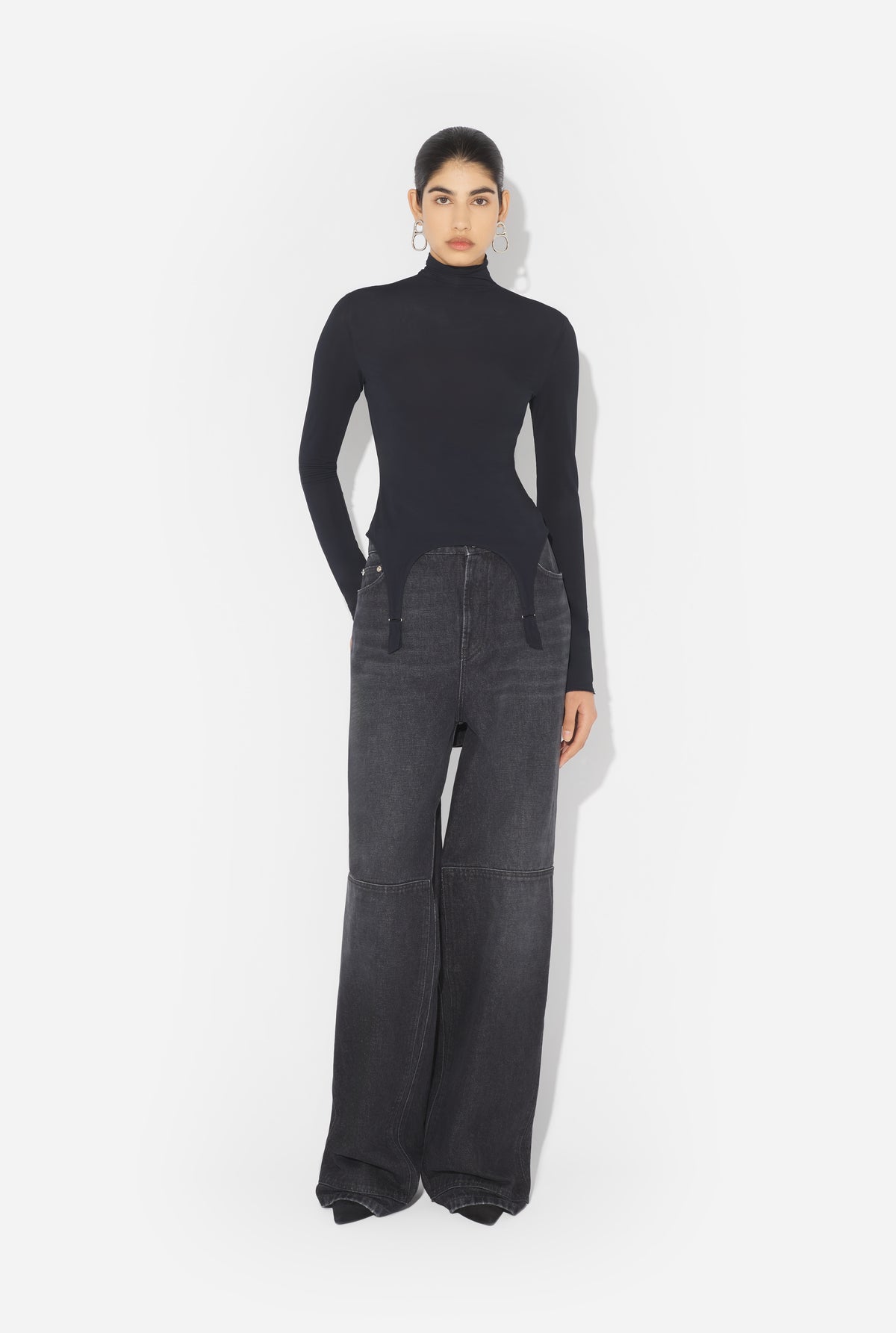Le Top Porte-Jarretelles - Darknavy