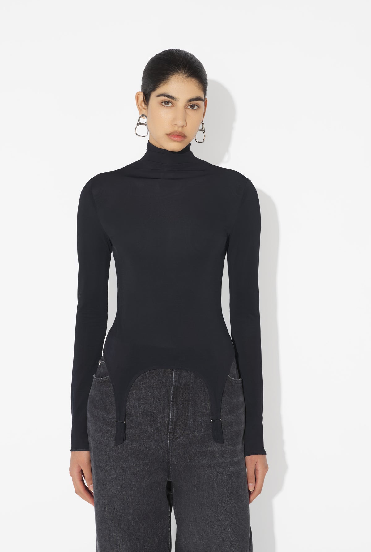 Le Top Porte-Jarretelles - Darknavy