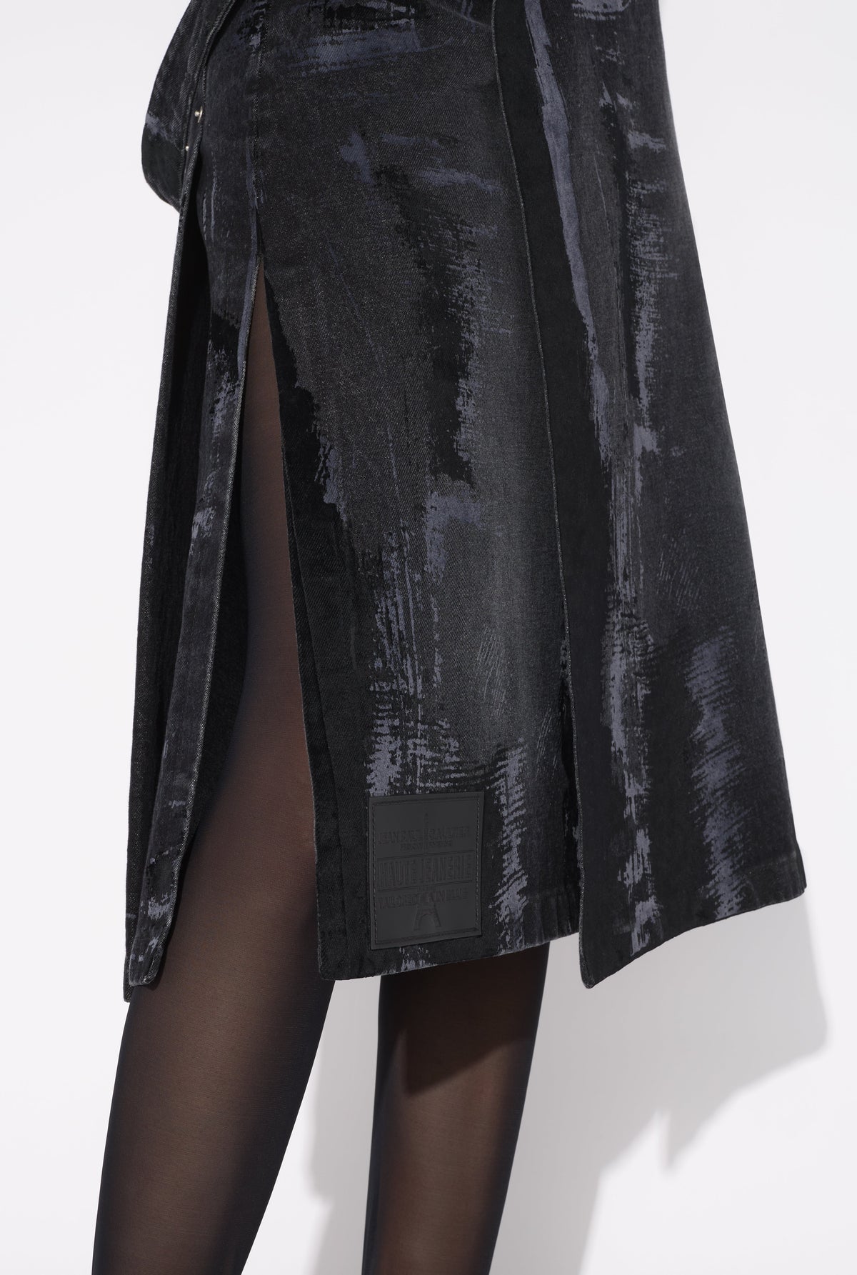 Jupe kilt floquée en denim - Vintage Black