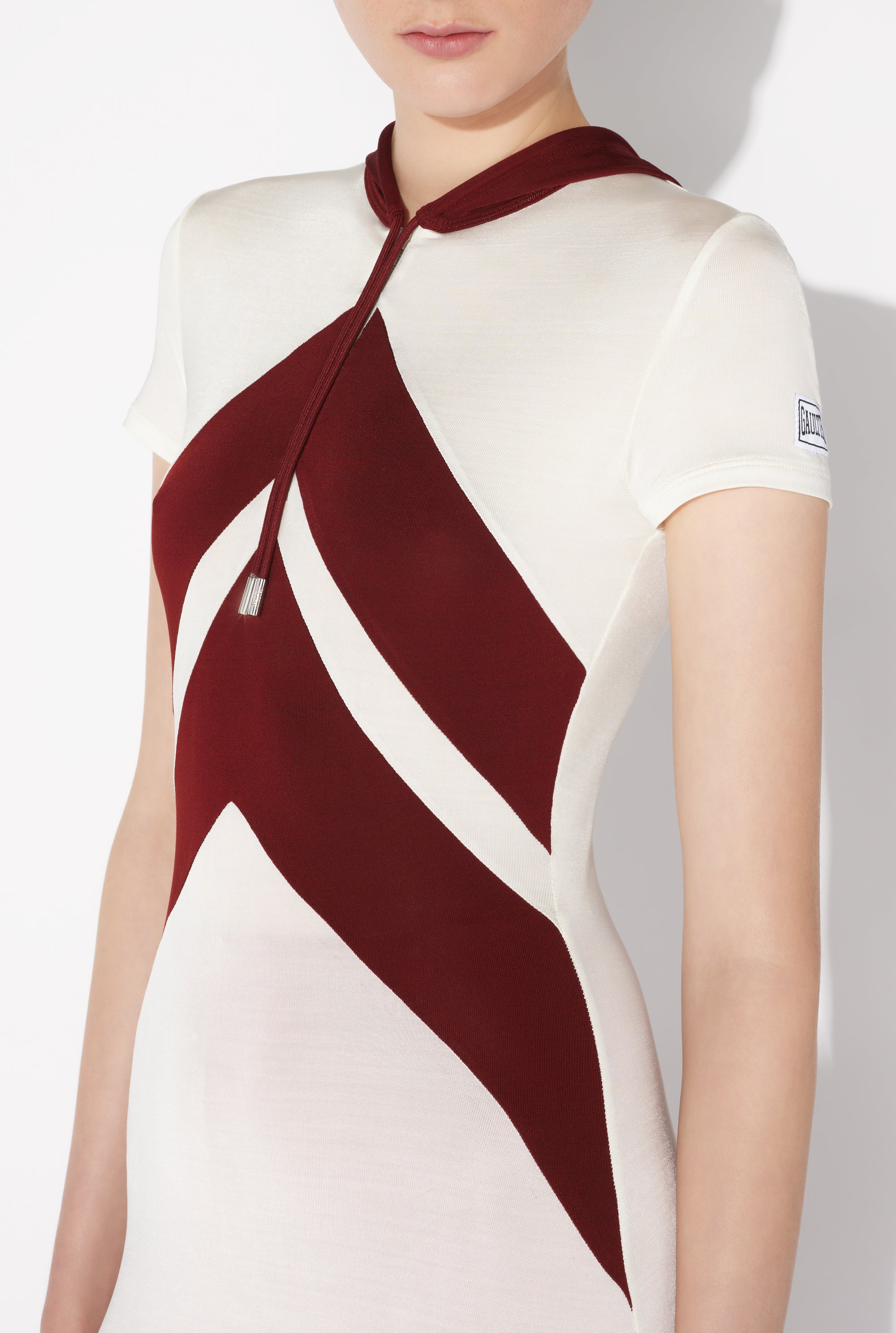 Robe longue Blanche à chevrons - White & Burgundy