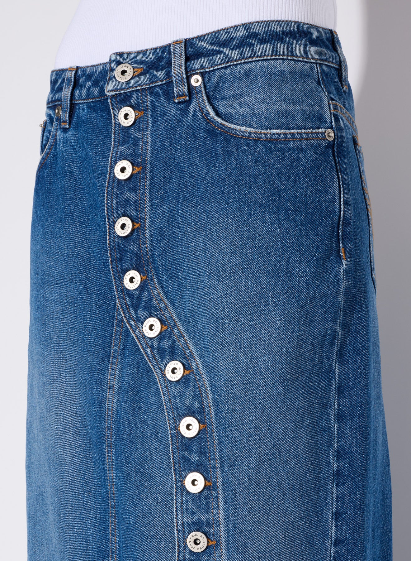 Long buttoned skirt in denim - Vintage blue