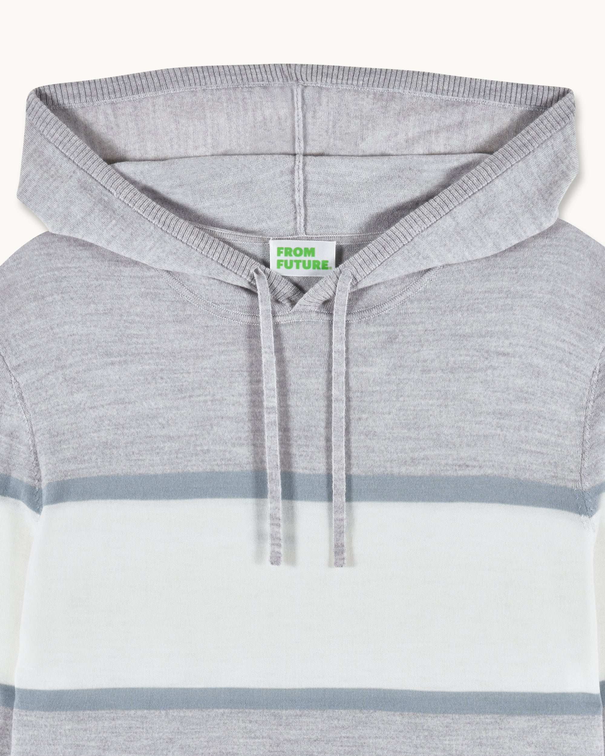GRIS CHINE CLAIR / NEW / QTY : 61 / Pull Hoodie à Bandes - Gris Chine Clair