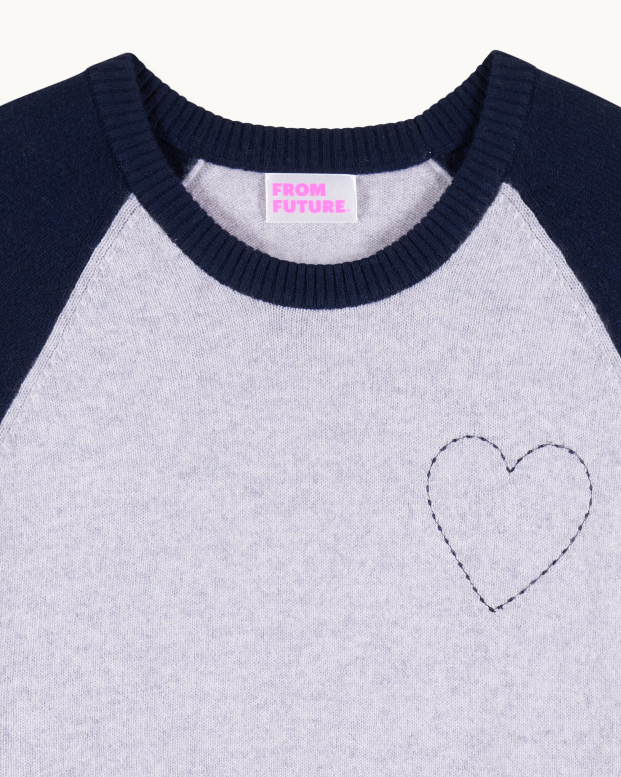 Pull à col rond bicolore Coeur brodé en cachemire - Gris Chiné Clair