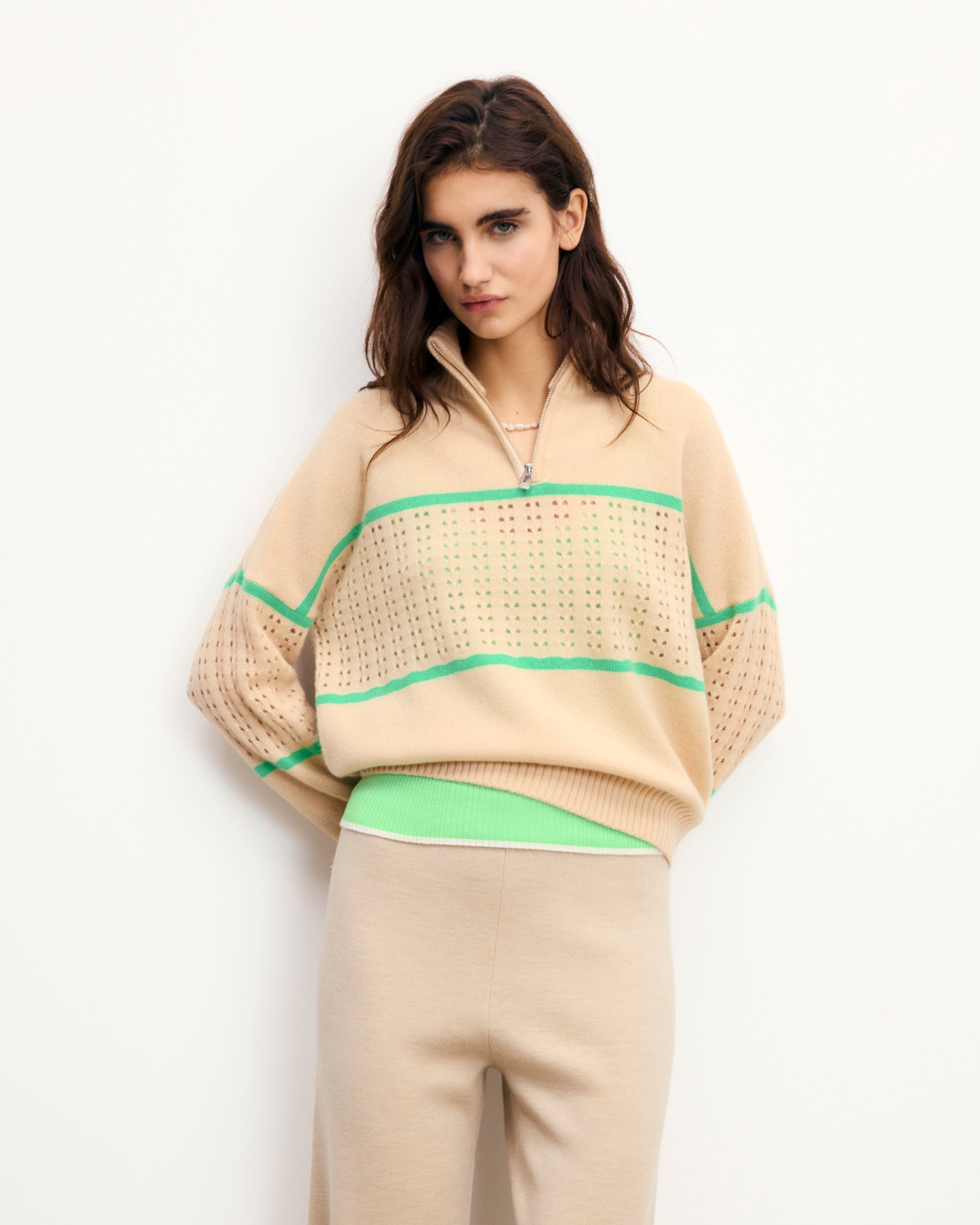 LIGHT BEIGE / NEW / QTY : 81 / Pull Col Camionneur Crochet - Light Beige